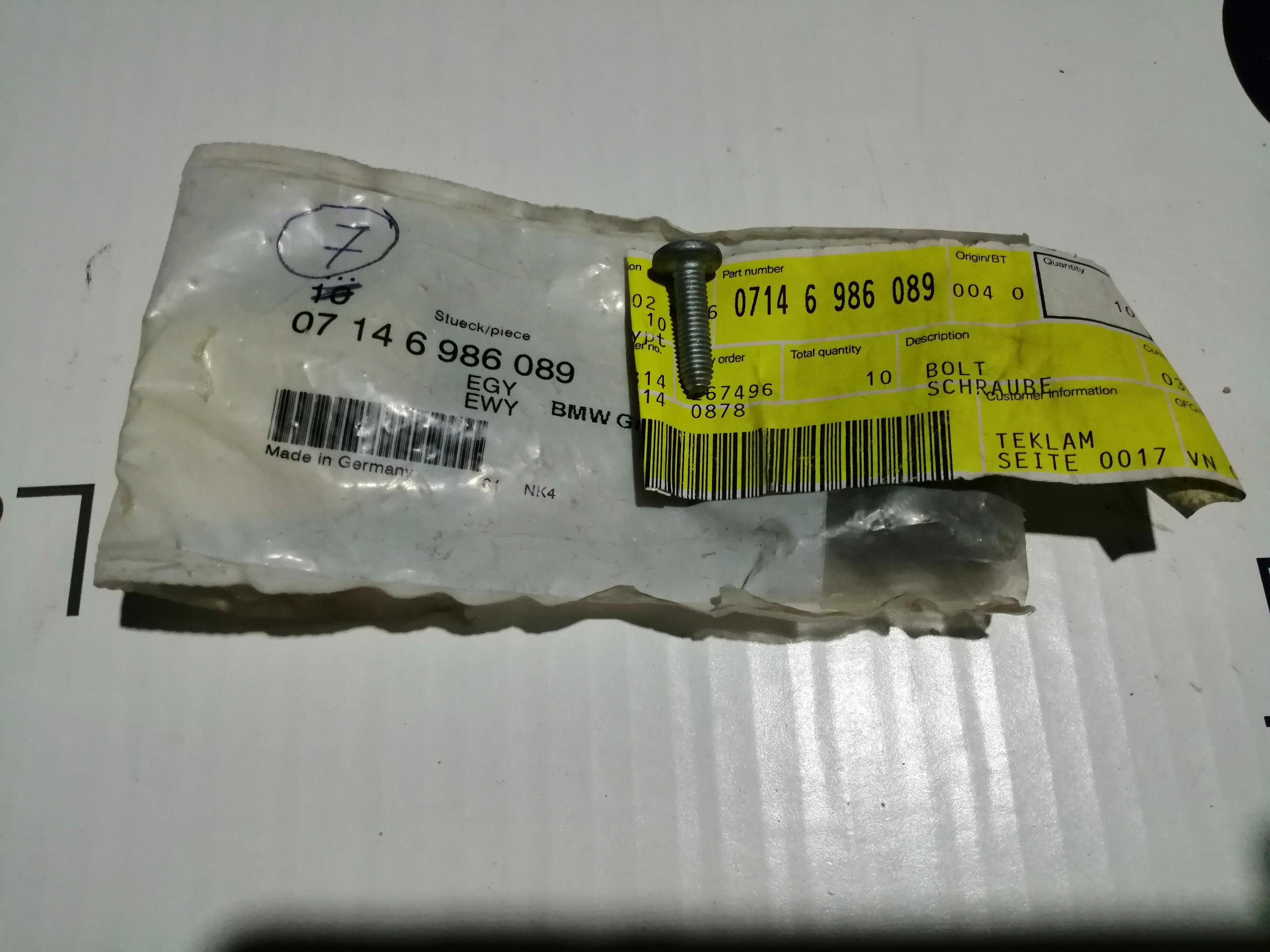 NEW GENUINE MINI 7146986089 Screw B&V