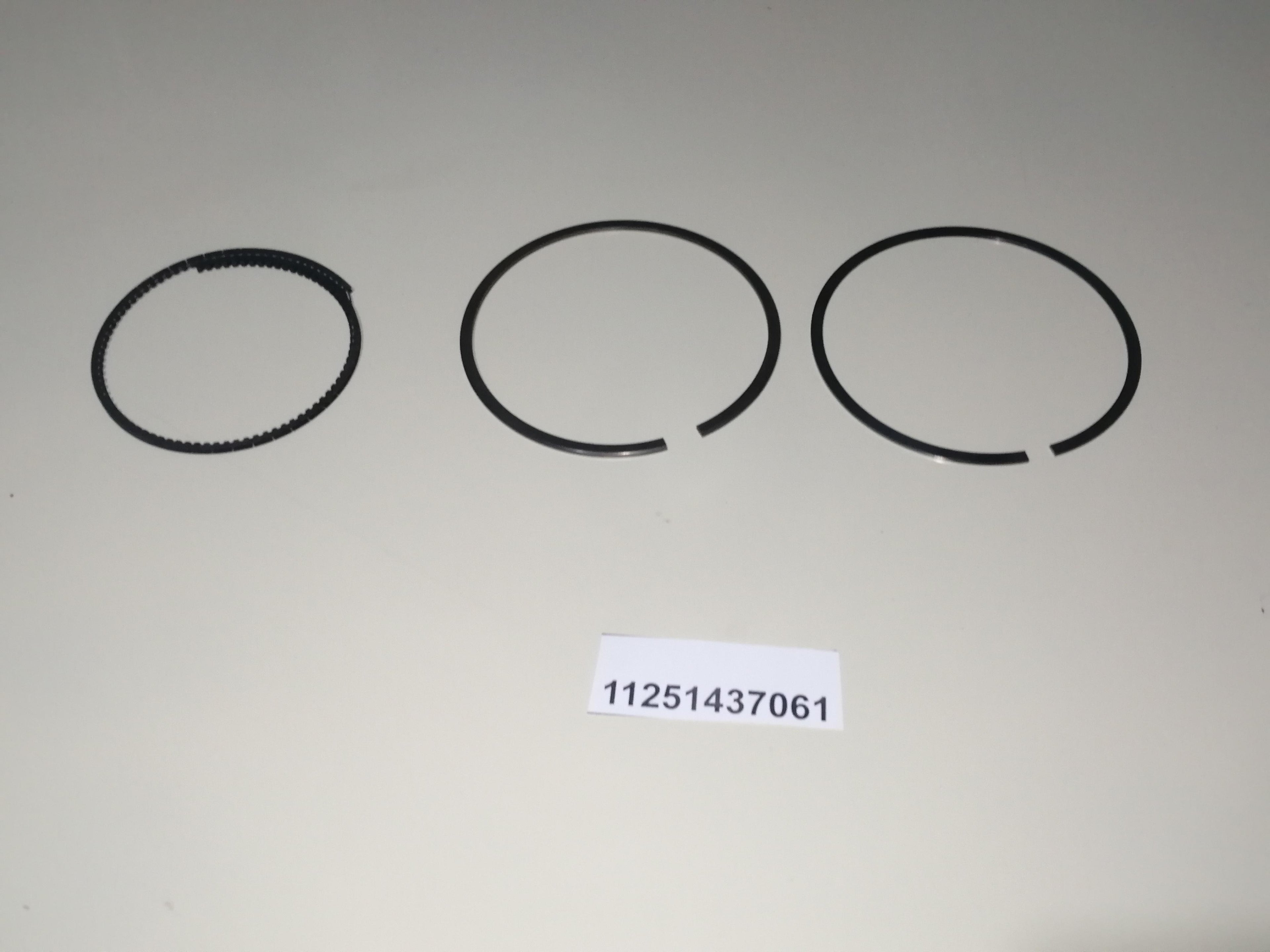 NEW OEM BMW 11251437061 REPAIR KIT PISTON RINGS E36 E46 E46