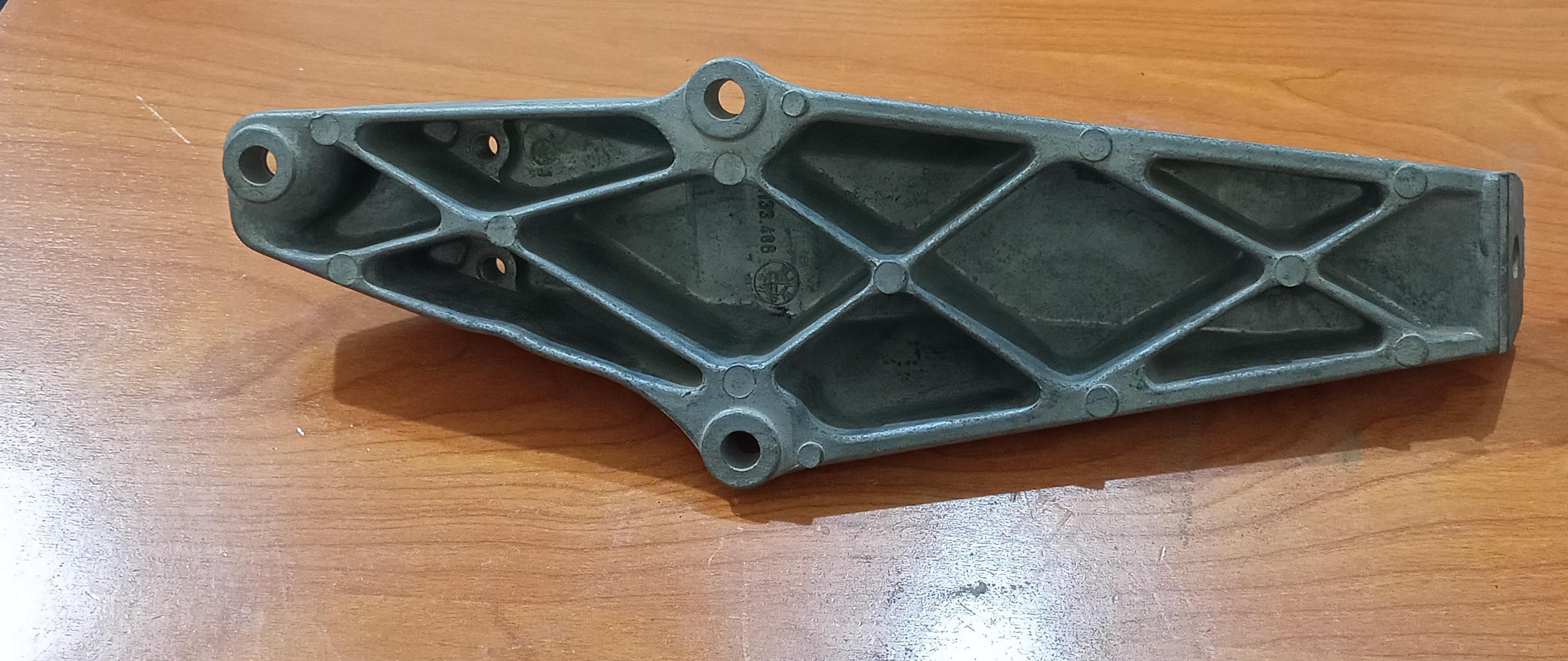 BMW E30 Supporting Bracket Left 11811133486 GENUINE