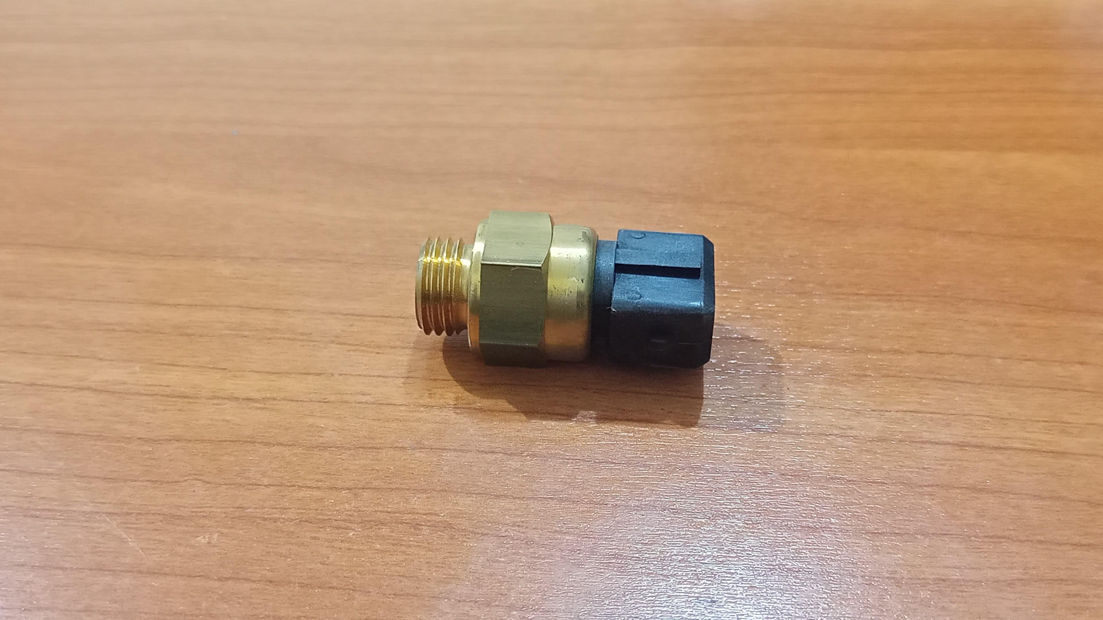 BMW E39 Temperature Switch 12631717443 GENUINE