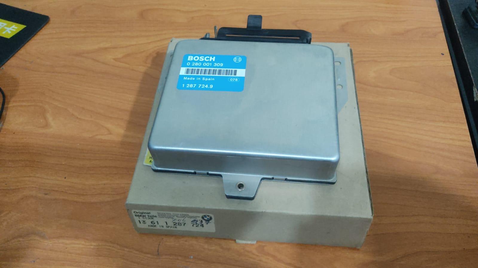 BMW E28 E30 L-Jetronic Automatic Transmission Engine Control Unit ECU 13611706437