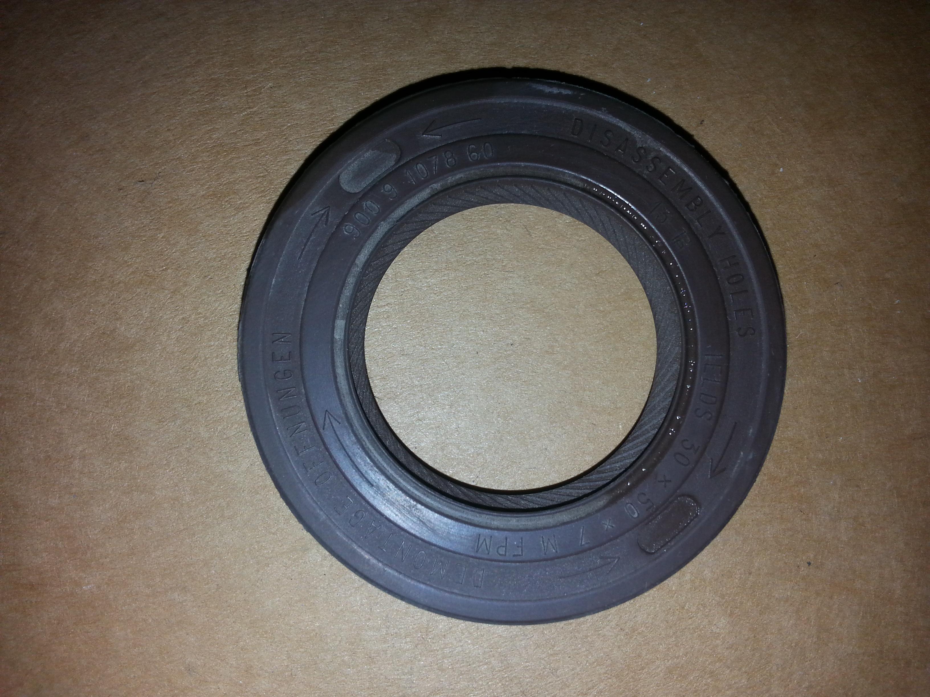 BMW E34, E36 Shaft Seal 23121222972 GENUINE