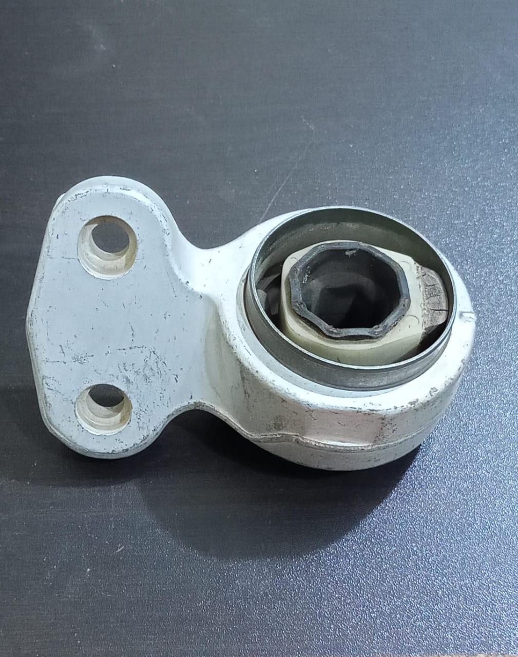 BMW E46 Right Wishbone Bracket With Rubber Mount 31126754900 GENUINE