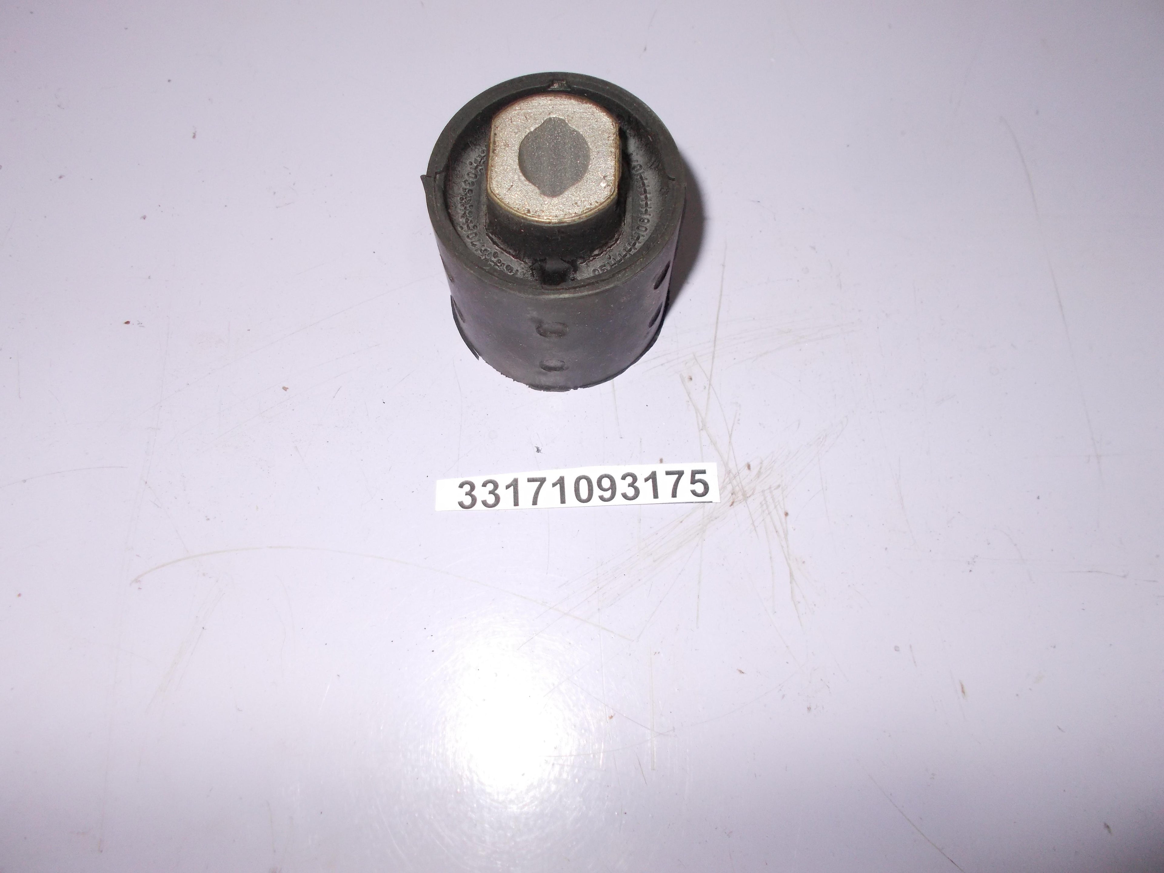 BMW Rubber Brg 33171093175 GENUINE