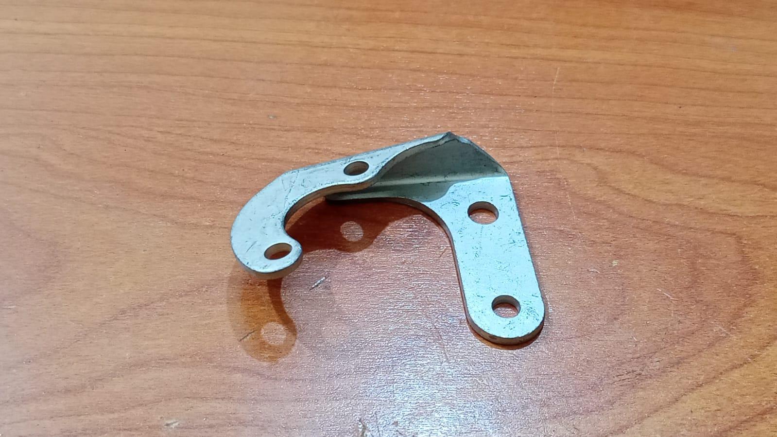 BMW E39, E53 Right Ride Height Sensor Bracket 33311093703 GENUINE