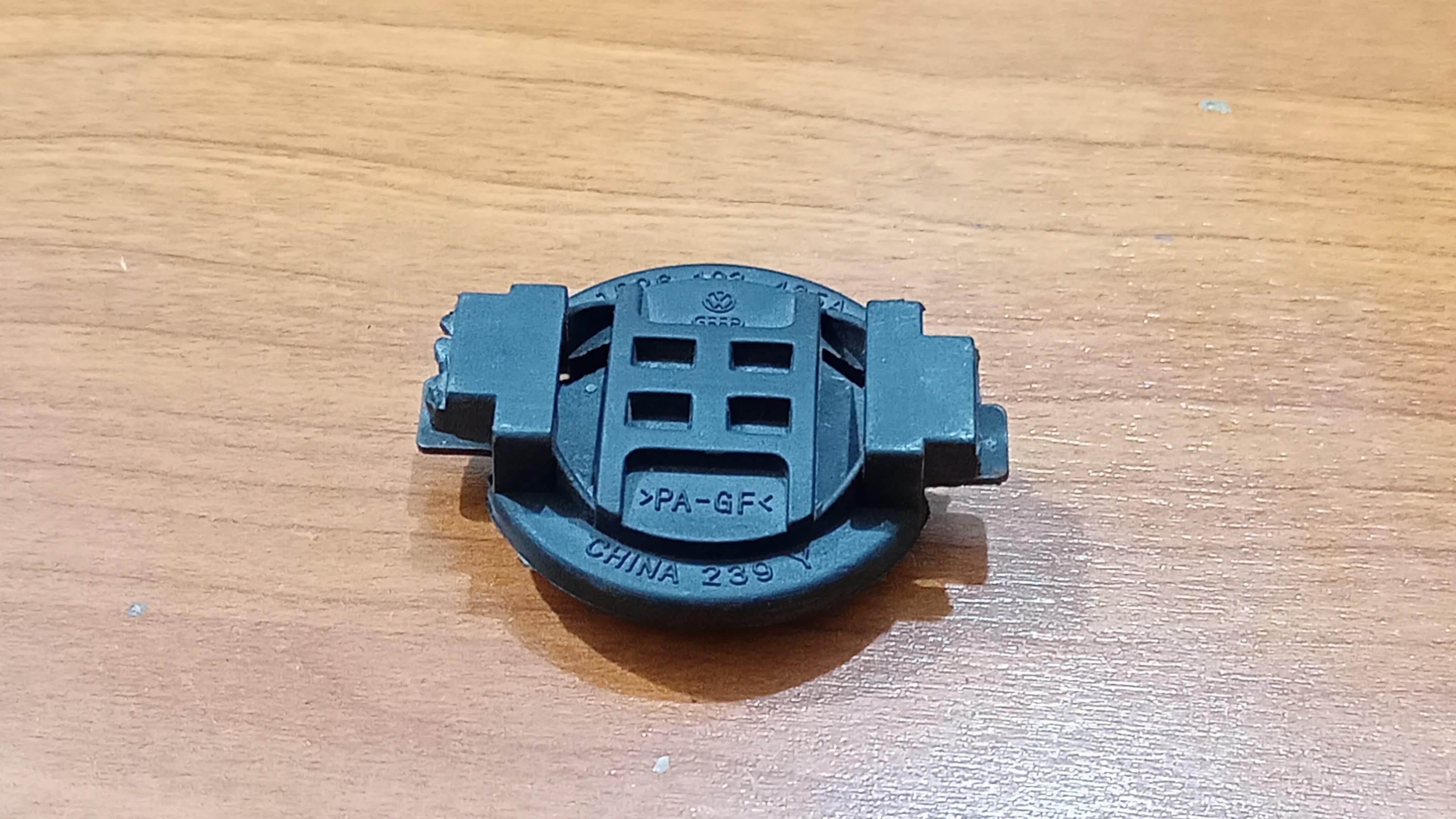 BMW Plug 51162239737 GENUINE