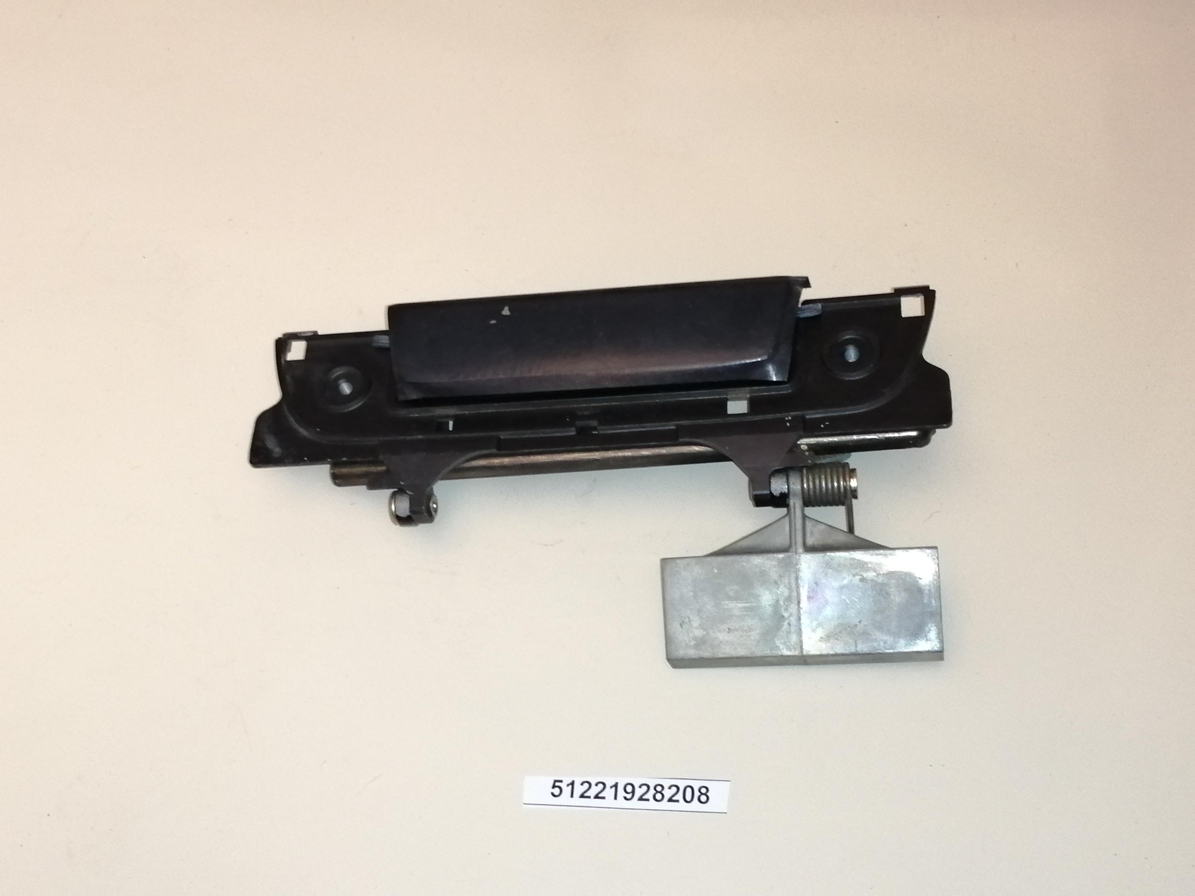 BMW E32, E34 Right Outer Door Handle 51221928208 GENUINE