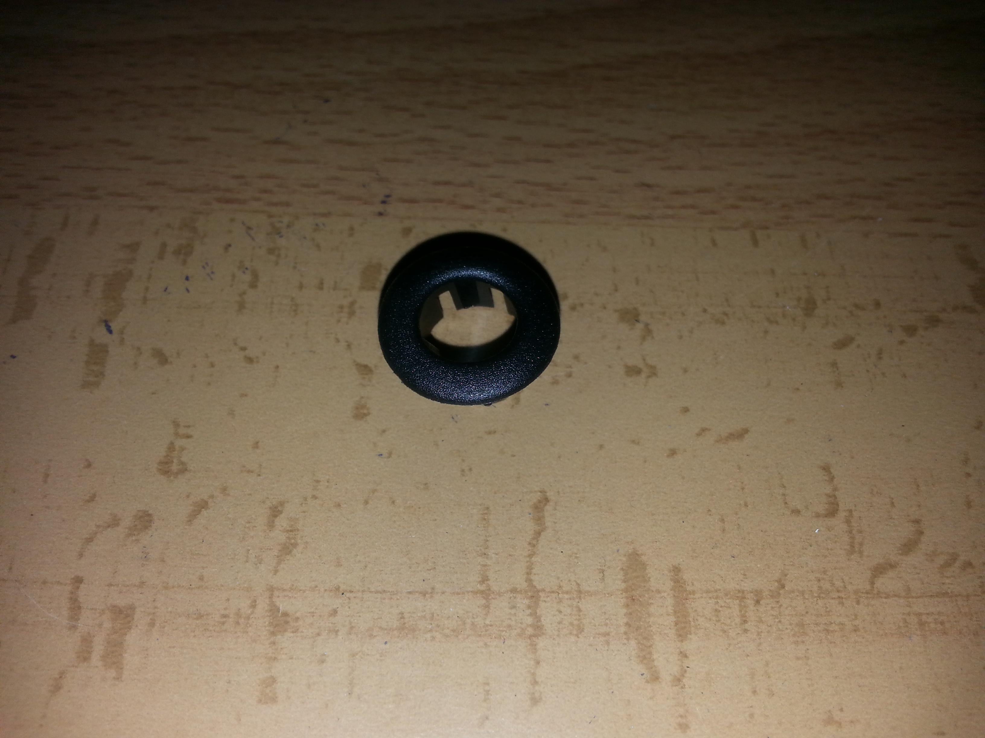 BMW Bush 51418200729 GENUINE