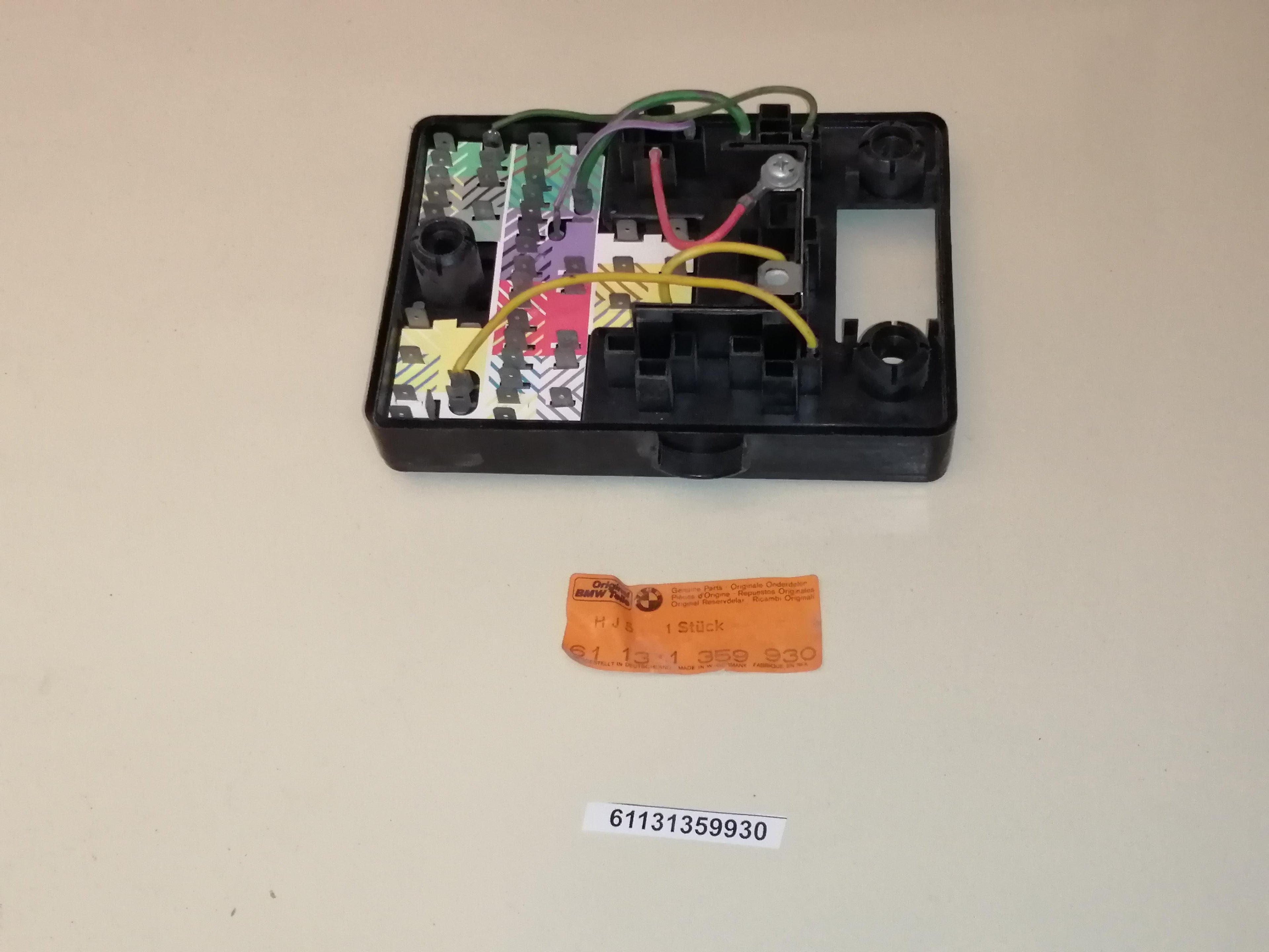 BMW Fuse box E12 61131359930