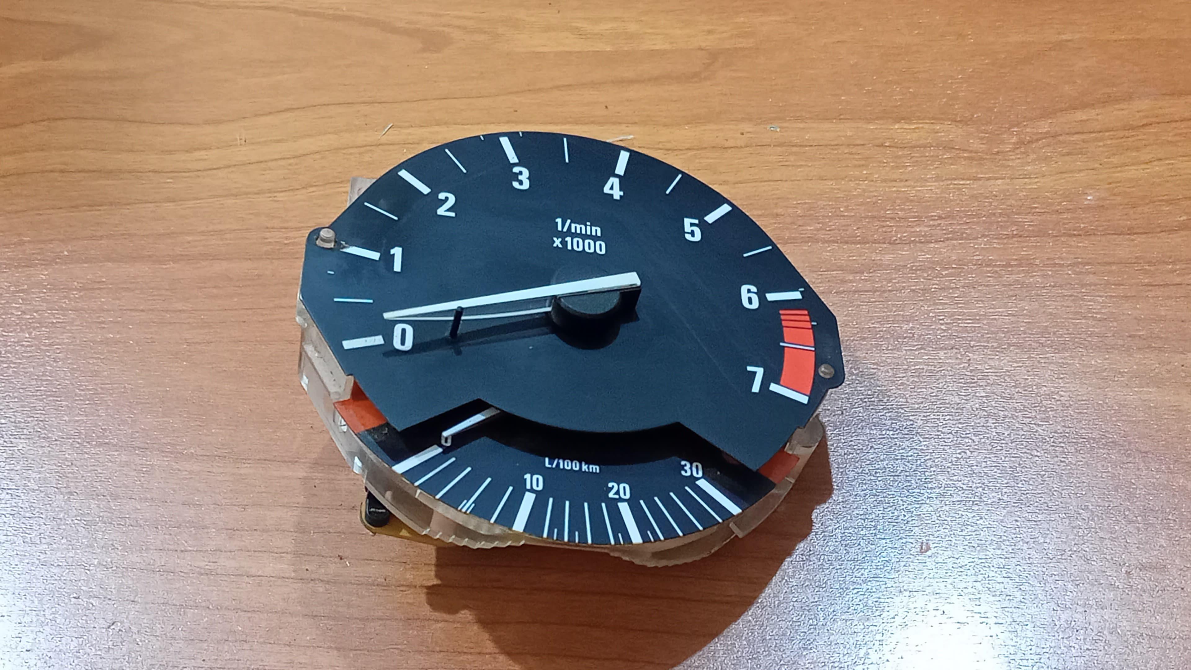 BMW 5 Series E34 Instrument Cluster Tachometer Fuel Economy Gauge 62111384171 New
