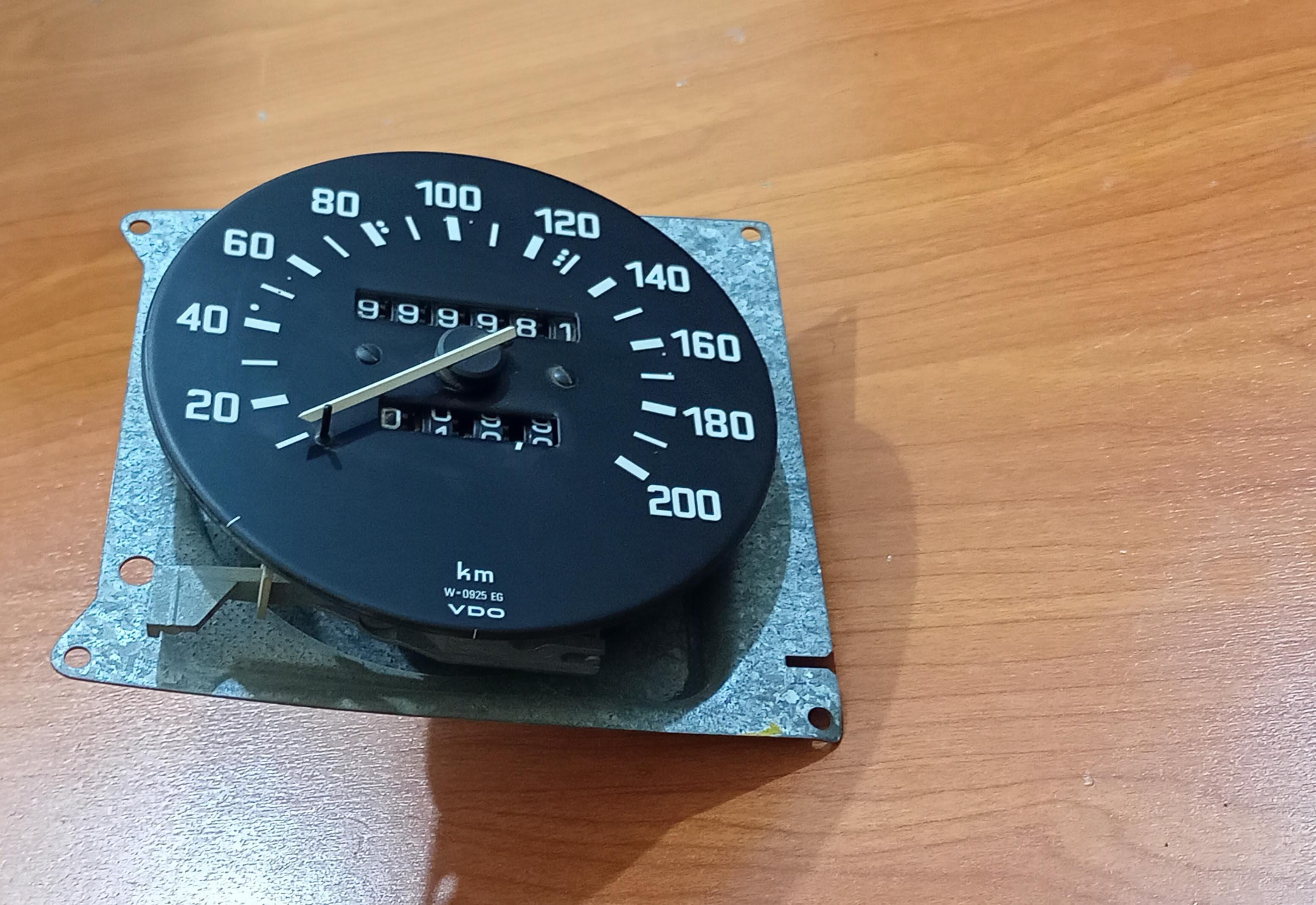 BMW 5 Series E12 Instrument Cluster Speedometer Gauge 62121359275 New Genuine