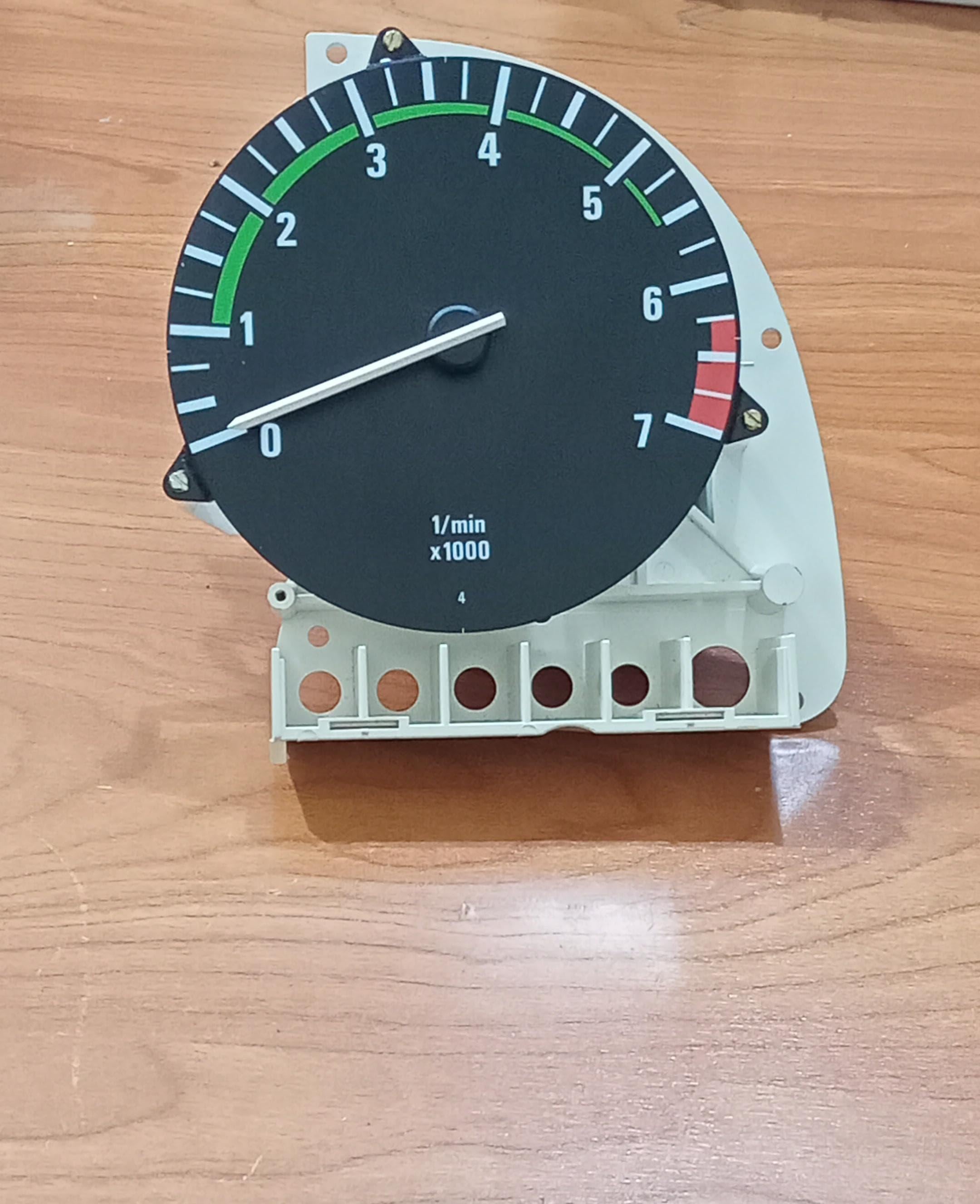 BMW 5 Series E28 Classic Instrument Cluster Tachometer Revolution Counter 62131376421 New