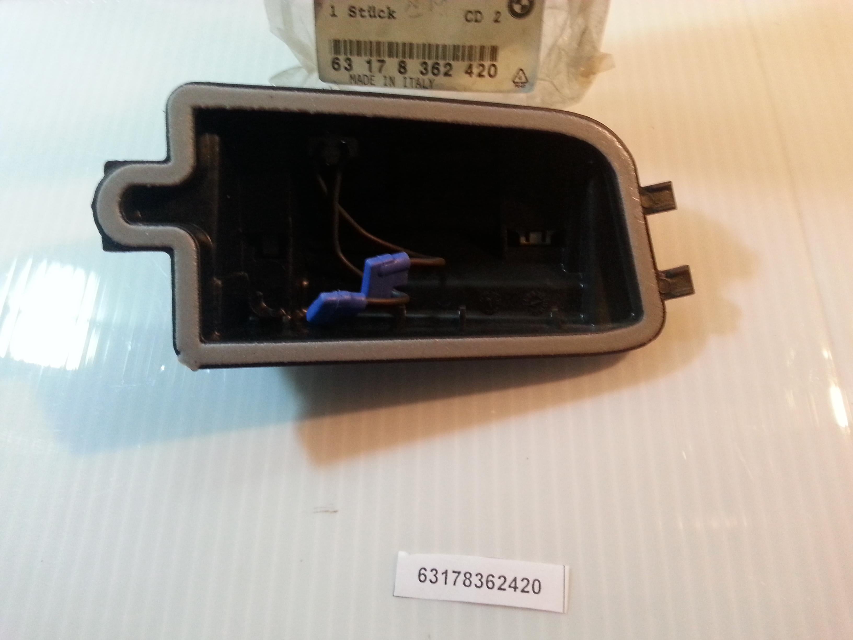 BMW E36, E39 Right Fog Lamp Cap 63178362420 GENUINE