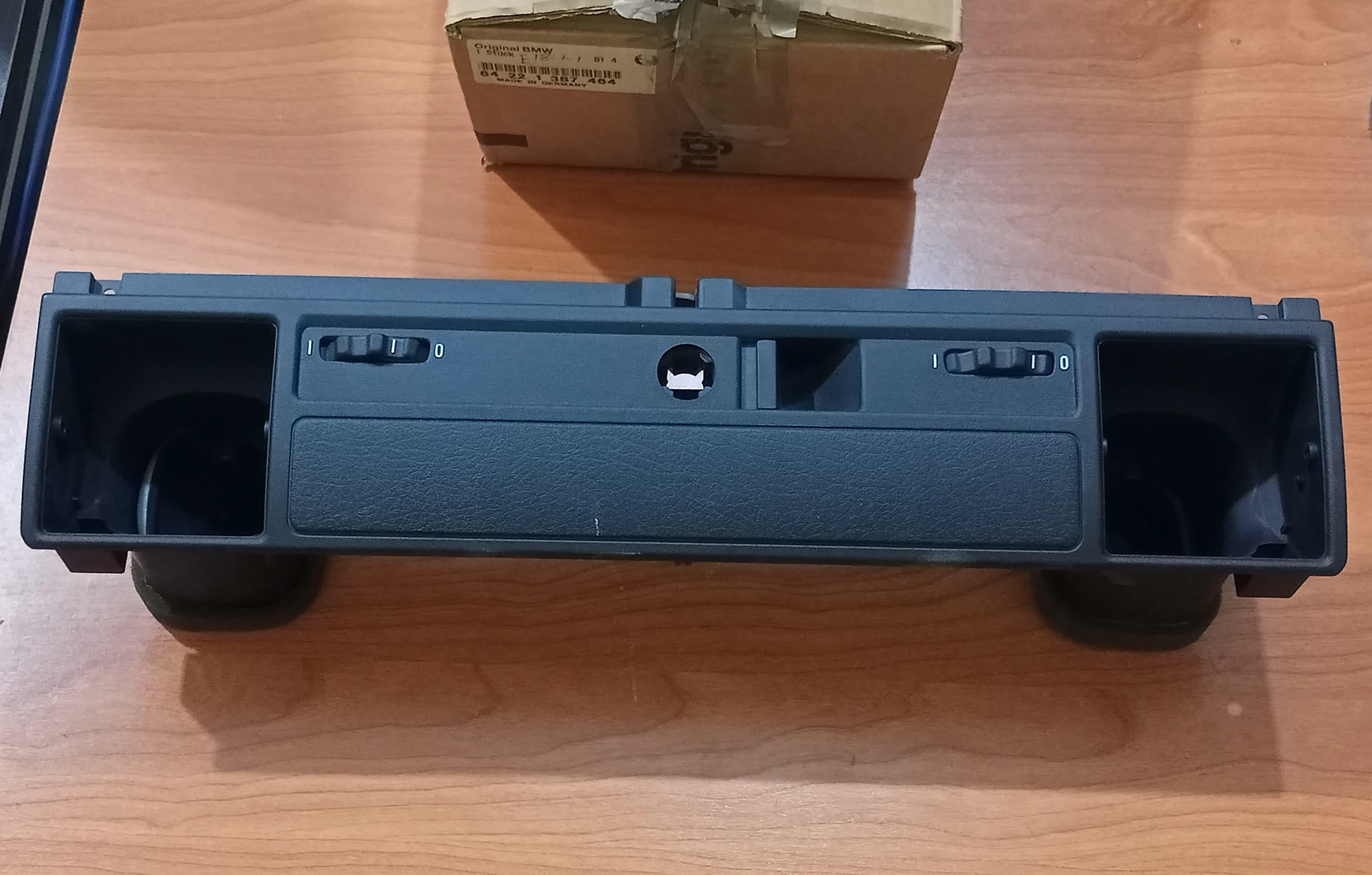 BMW 64221387464 Cover With Grille And Lock Black E36