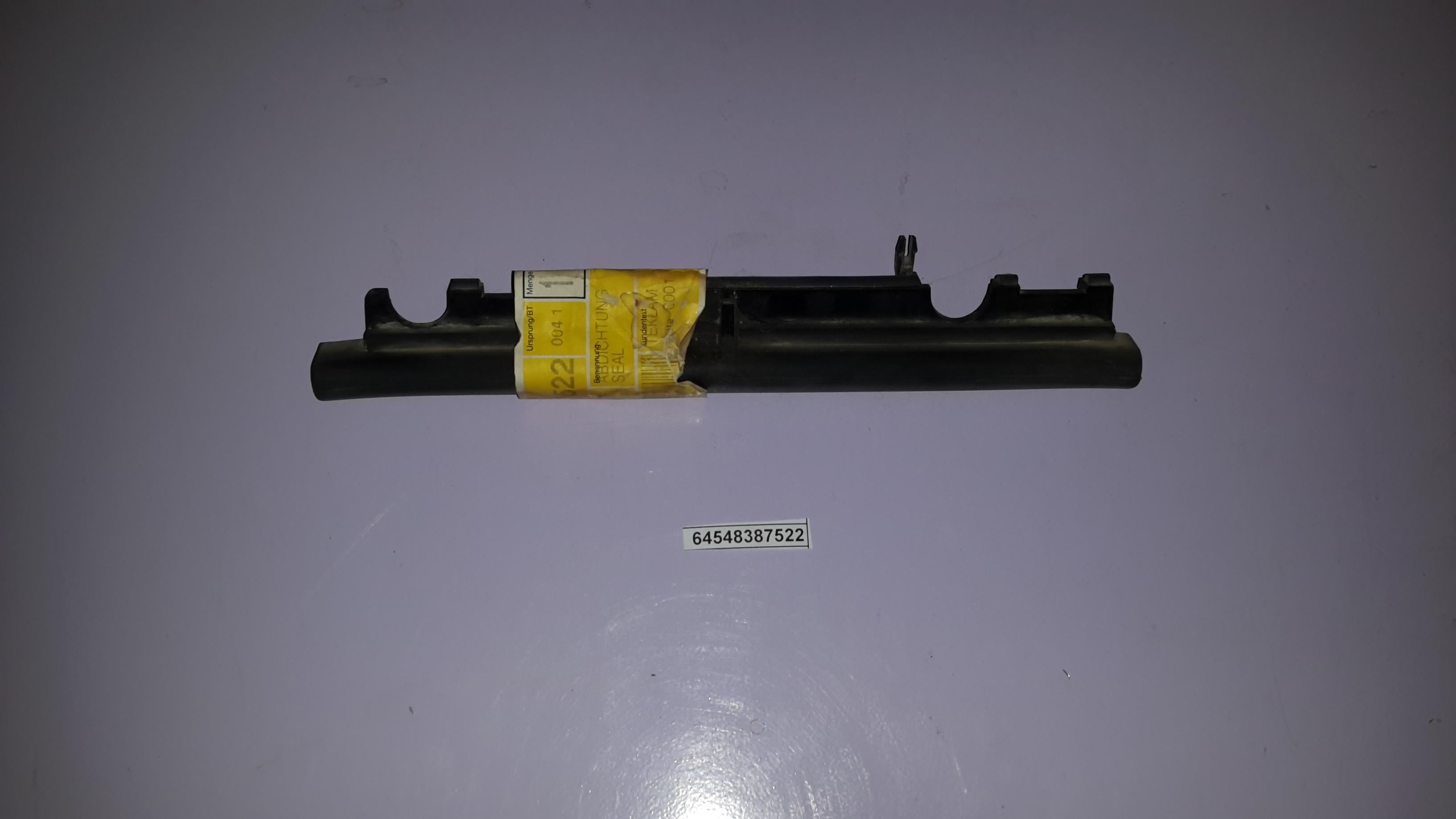 BMW E20, E81, E82, E87, E88 Uncoded Universal Socket Housing 61138365340 GENUINE