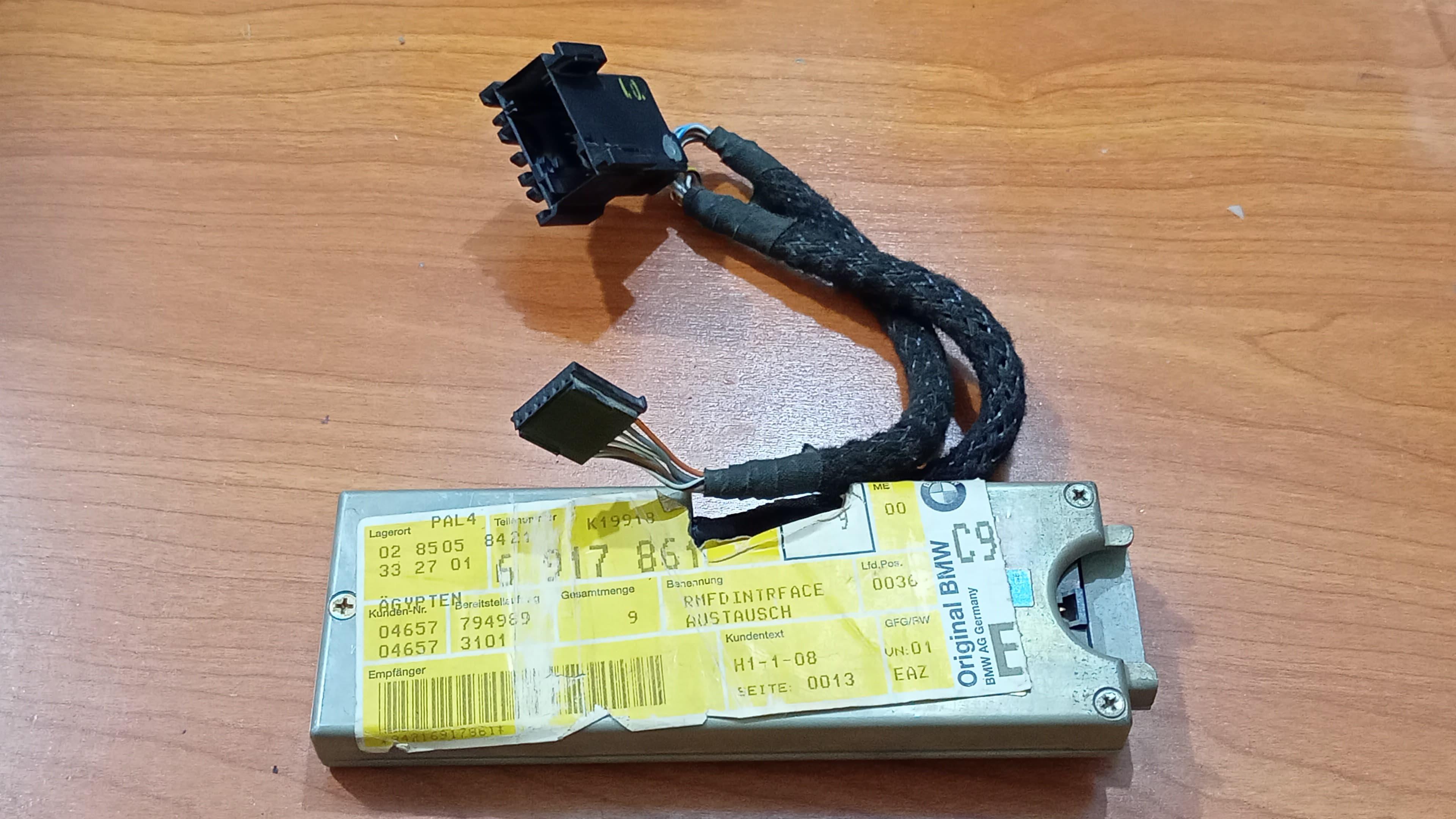 BMW E38, E39, E46, E52 Interface Motorola V Plus 84216917861 GENUINE