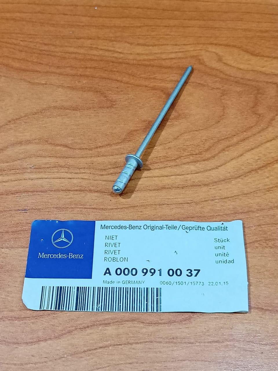 MERCEDES BENZ Hollow Rivet A0009910037