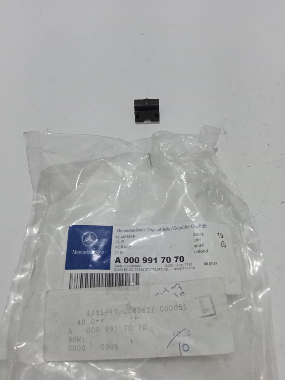 Mercedes-Benz W169 Lower Center Pillar Clip 0009917070