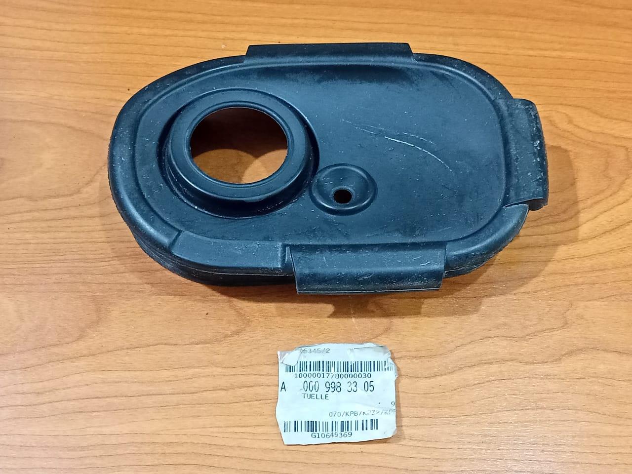 Mercedes-Benz W221 Fender Grommet A0009983305