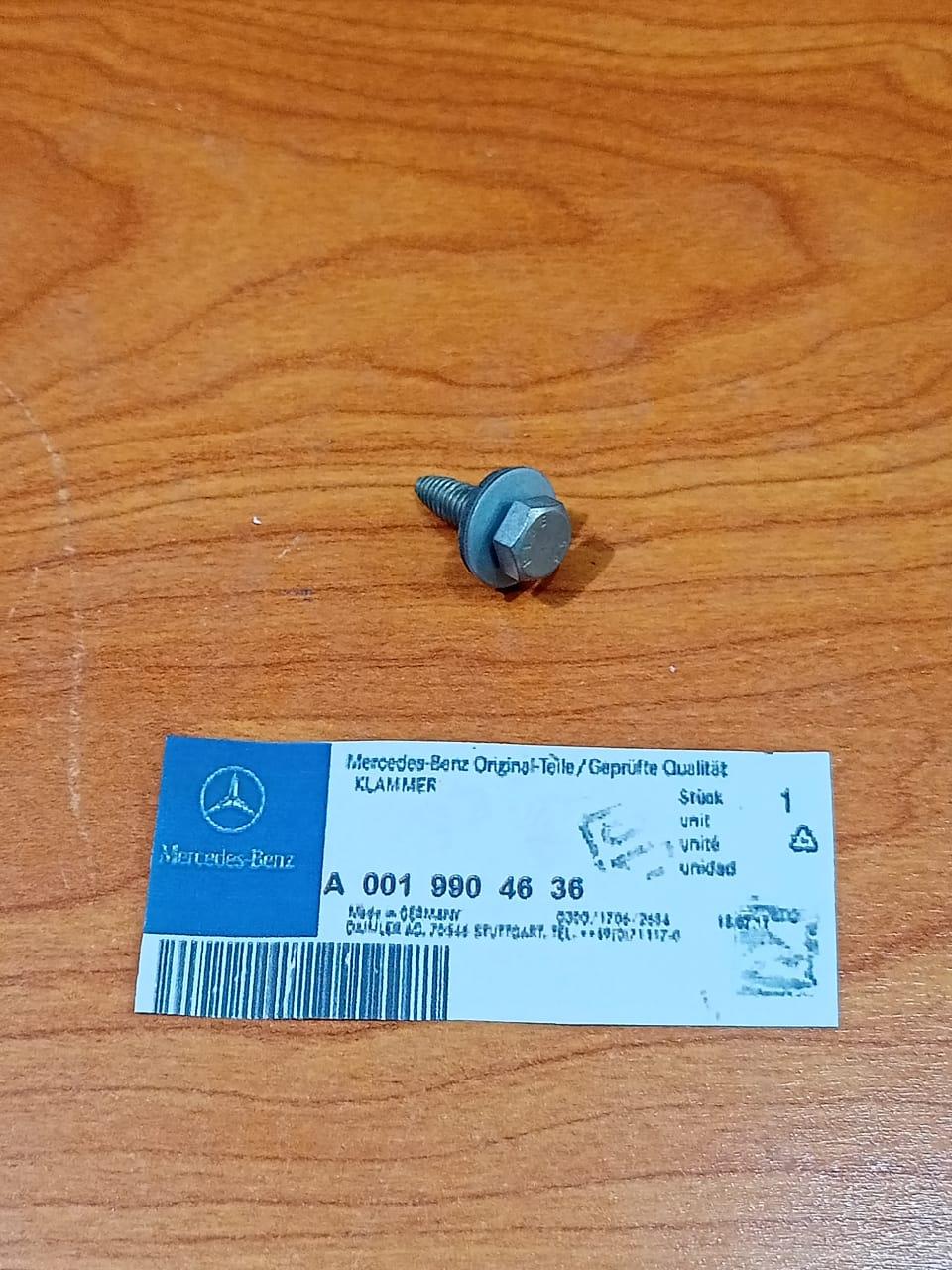 MERCEDES BENZ Screw A0019904636 C215 C216 C219 R171
