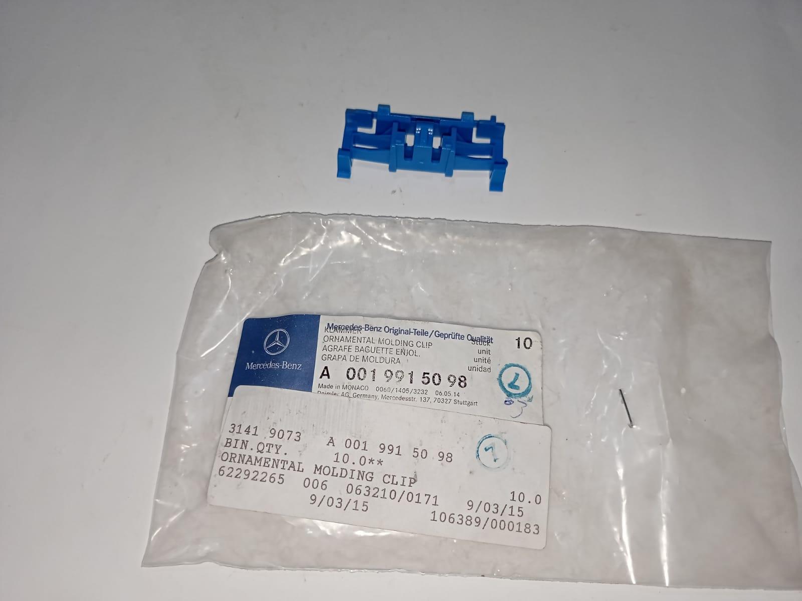Mercedes-Benz Trim Clip
