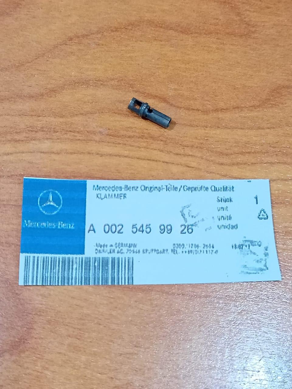 MERCEDES BENZ  A0025459926 CONTACT SOCKET 123 124 129 140 201 202 210 461