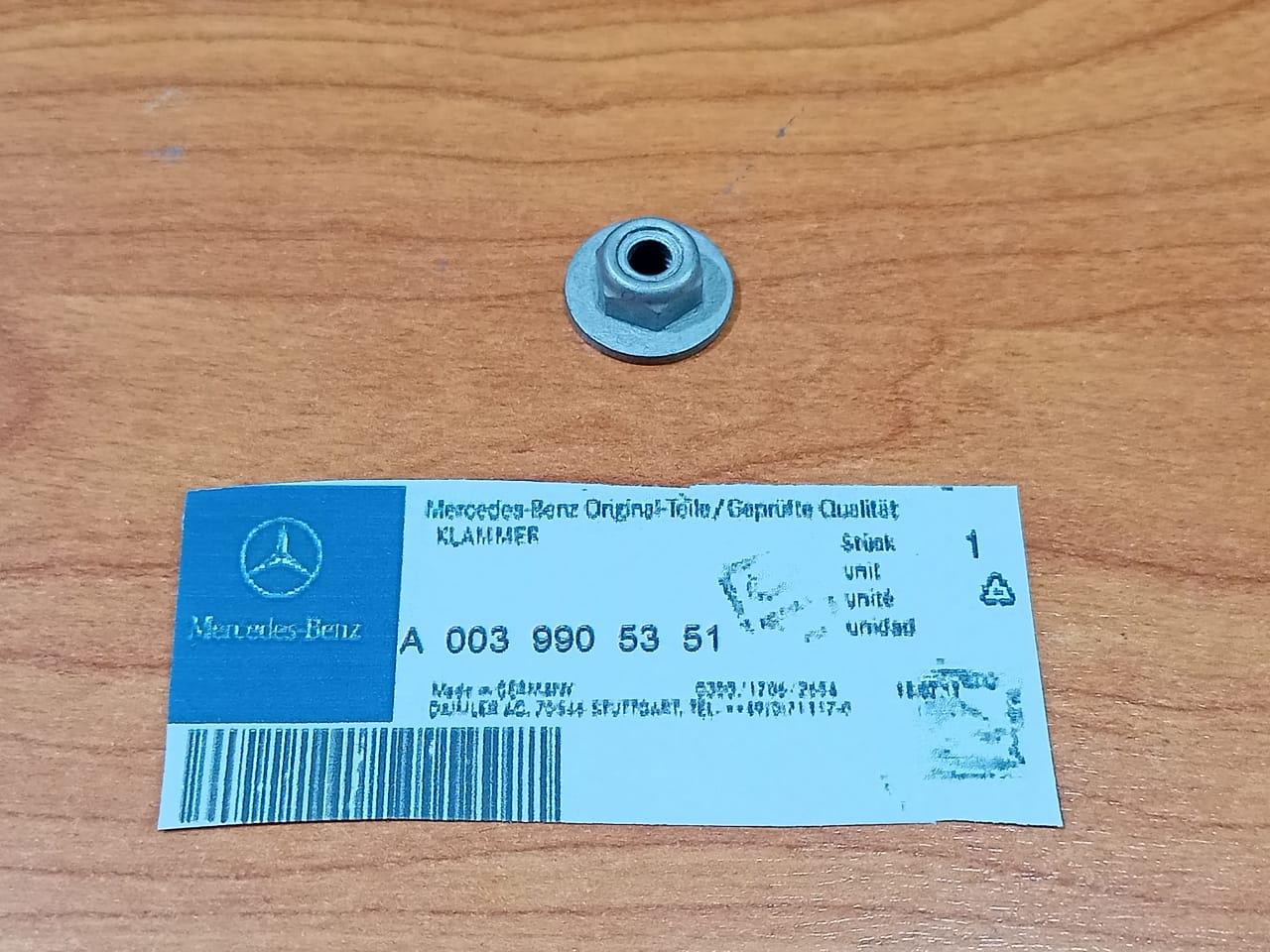 MERCEDES BENZ  A 0039905351 SLK280 SLK350 R171 ~ ACCELERATOR PEDAL NUT