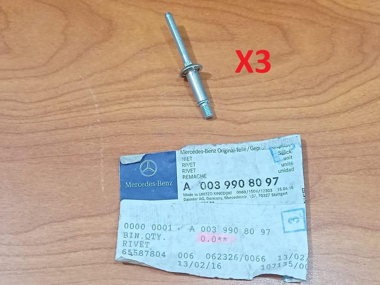 MERCEDES BENZ W124 W201 Rivet  A0039908097