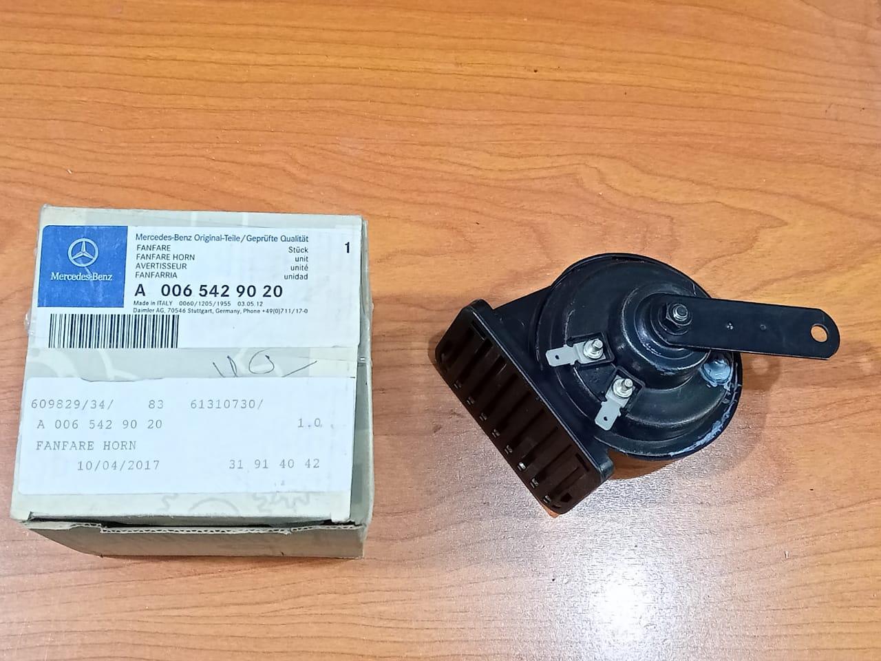 NEW MERCEDES BENZ C CL A SS W203 F A NF A RE HORN SIGN A L A  0065429020