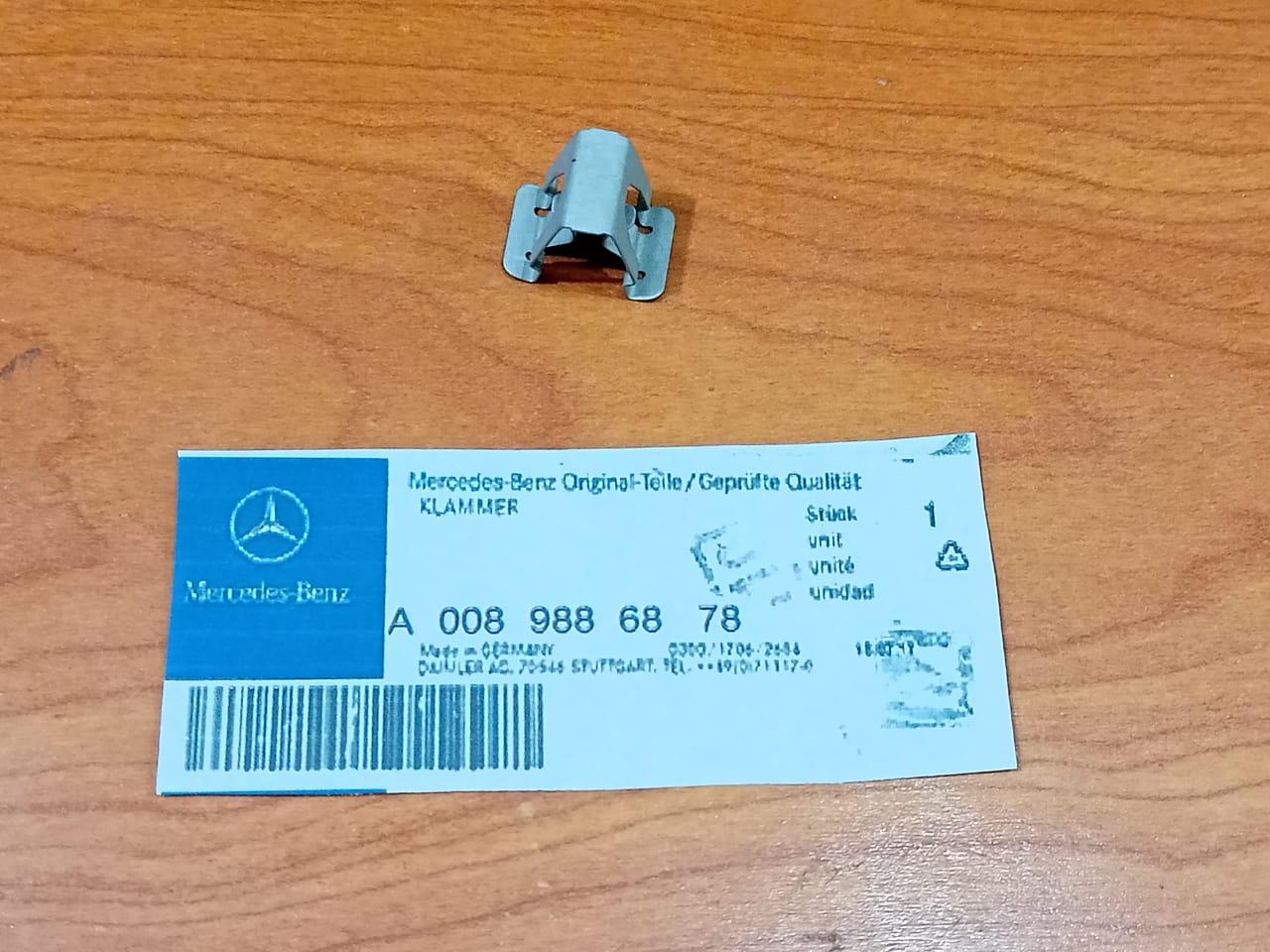 MERCEDES BENZ W212 Bumper Cover Clip A0089886878