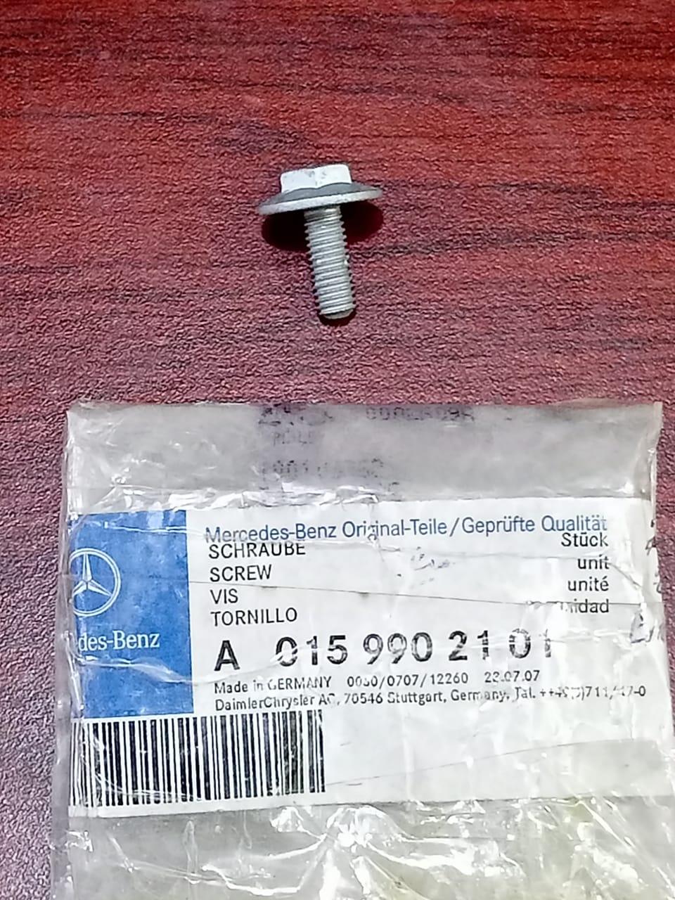 Mercedes-Benz GLA250 Hood Hinge Bolt 0159902101