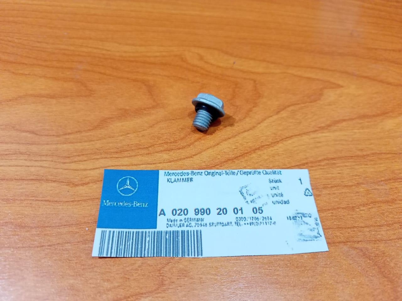 MERCEDES BENZ Flange Bolt A0209902001