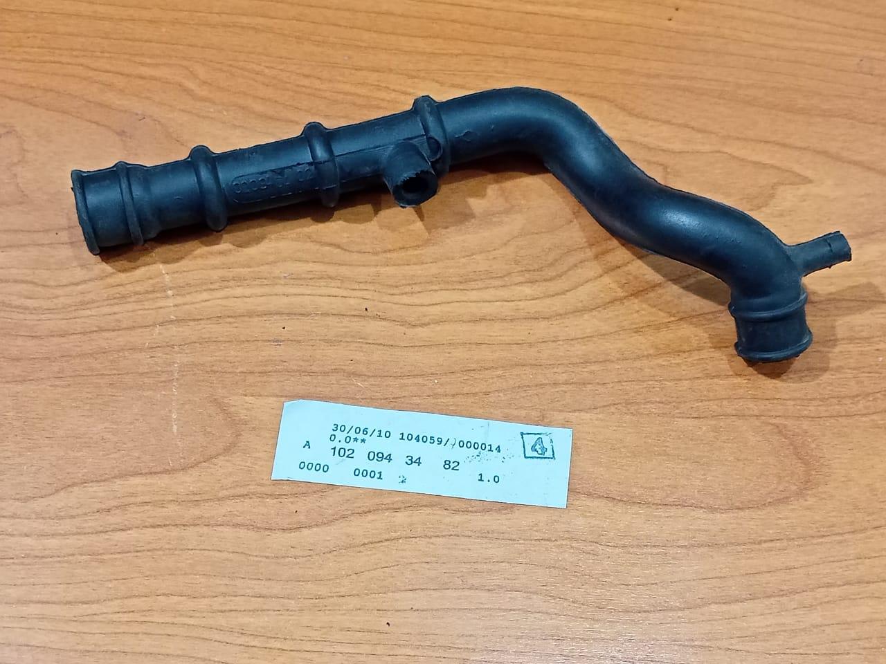 MERCEDES BENZ M102 Air Hose Sleeve A1020943482