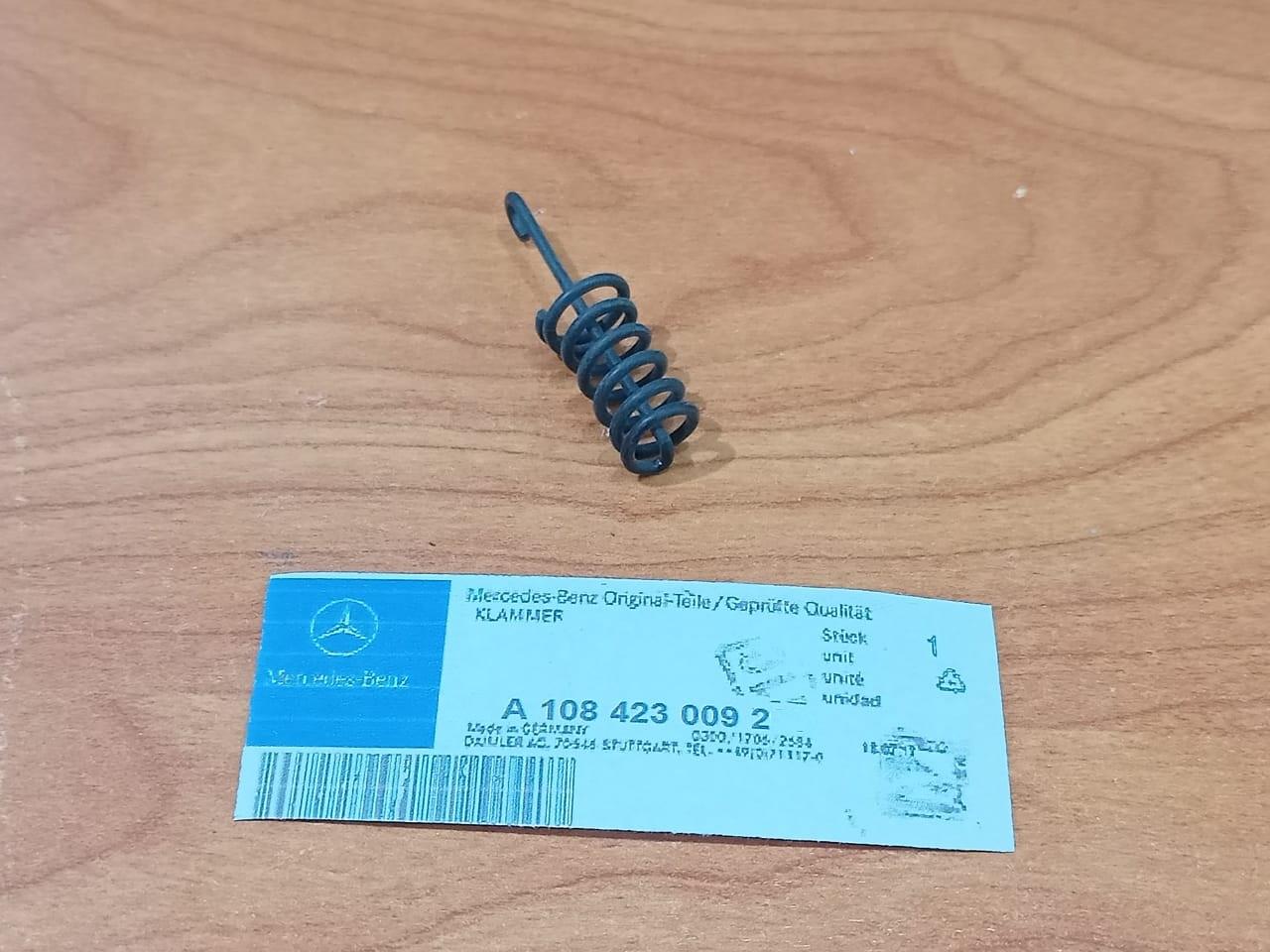 MERCEDES W108 W123 W126 R107 Parking Brake Spring A1084230092