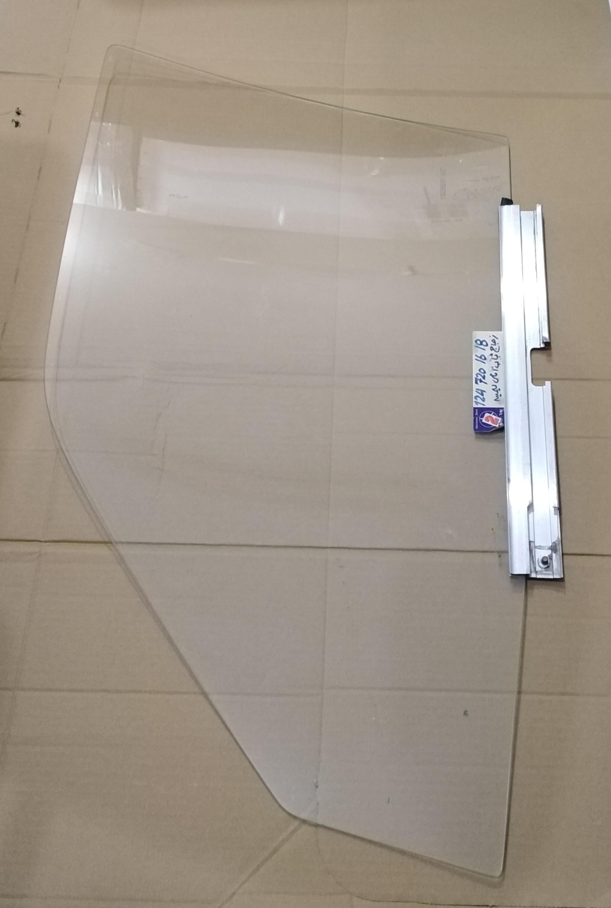 1985-1992 MERCEDES-BENZ 300E W124 ~ RIGHT FRONT DOOR WINDOW GLASS ~ A1247201618