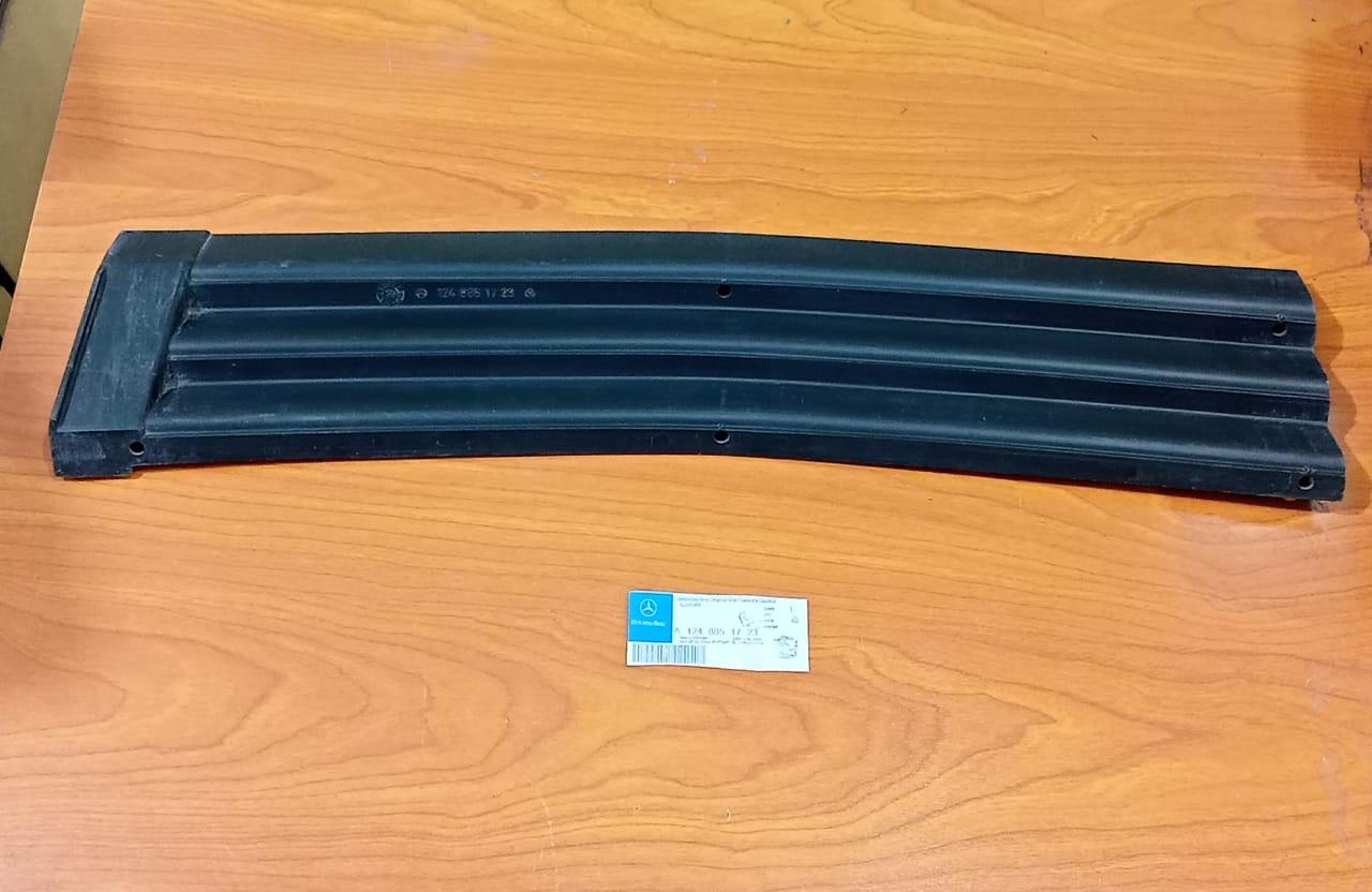Mercedes W124 Front Bumper Center Joint Cover A1248851723