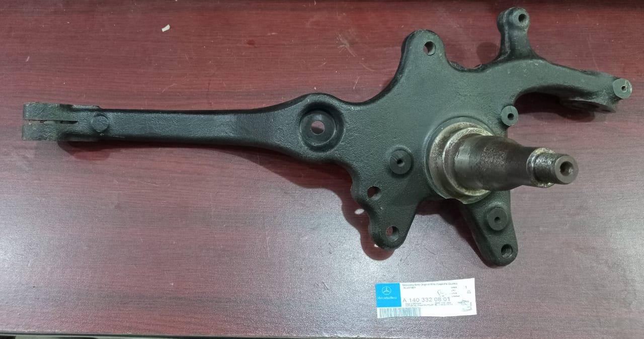Mercedes-Benz W140 Front Left Stub Axle A1403320801
