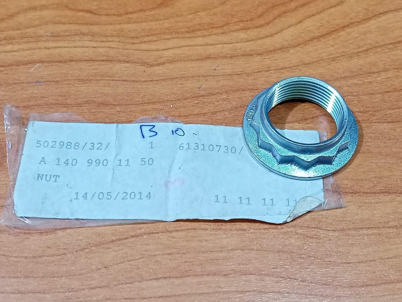 Mercedes Auto W140 Dual Flanges Exit Hexagonal Locking Nut A1409901