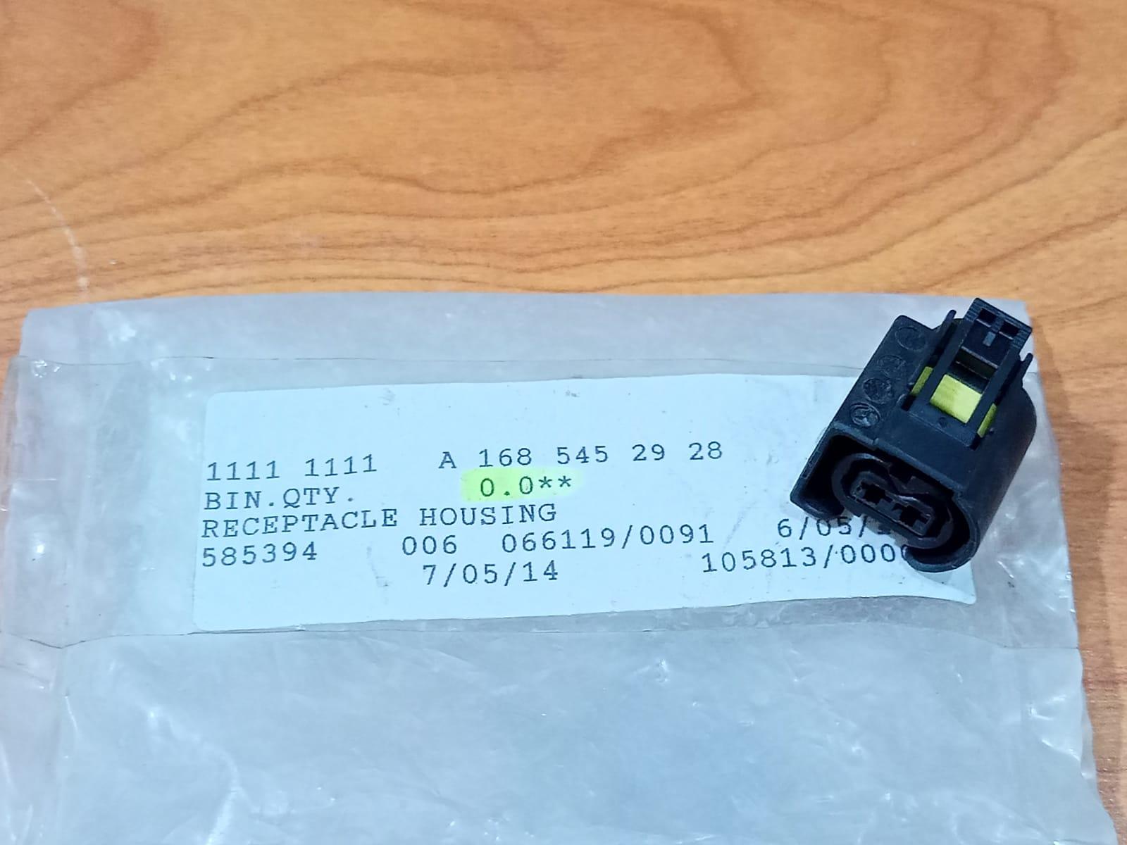 MERCEDES BENZ  A1685452928 RECEPTACLE HOUSING