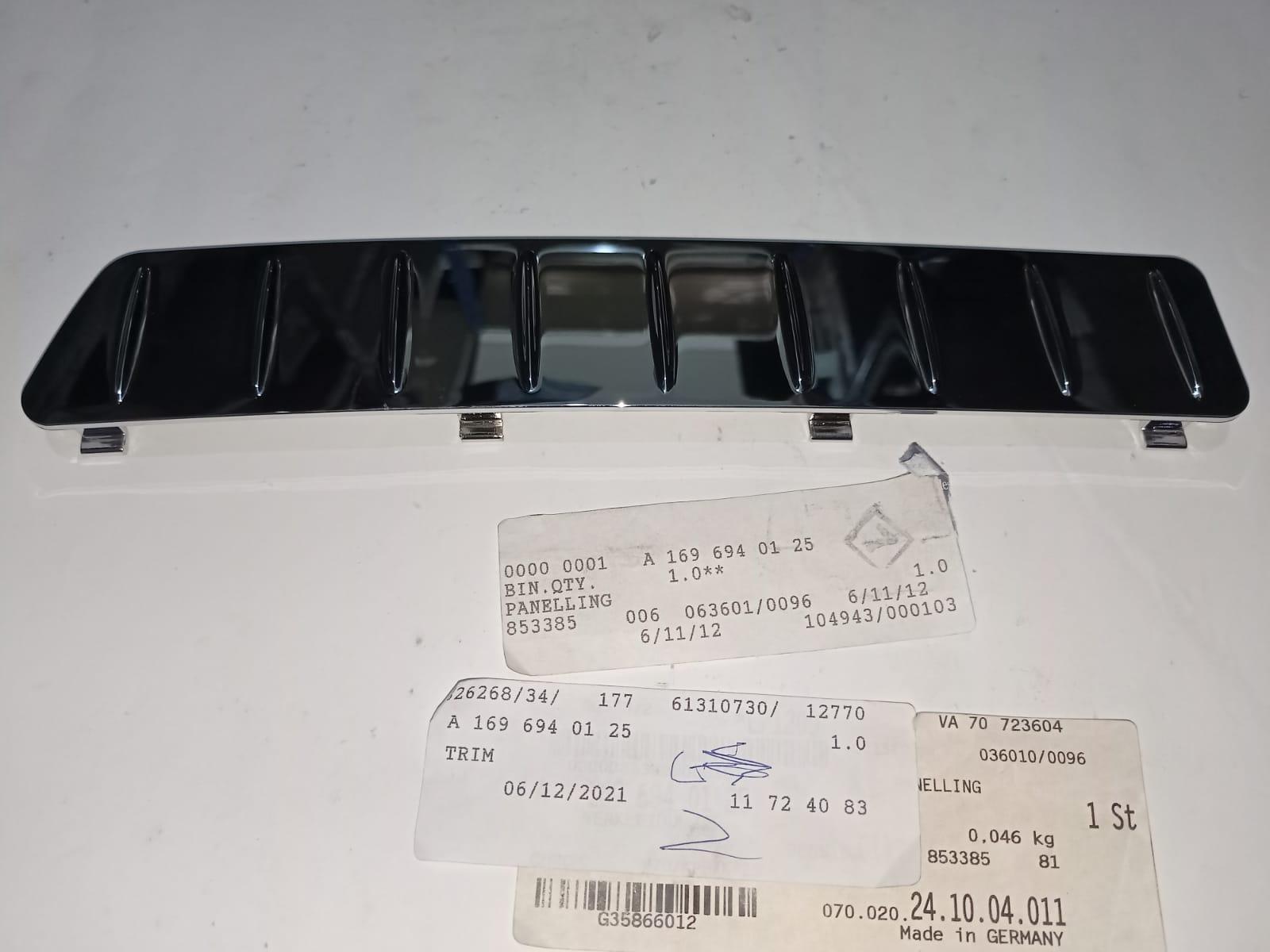 Mercedes-Benz W245 Trim