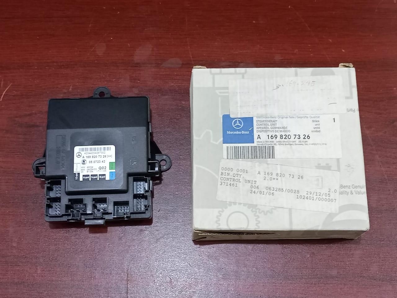 Mercedes-Benz W245 Front Left Door Control Unit A1698207326