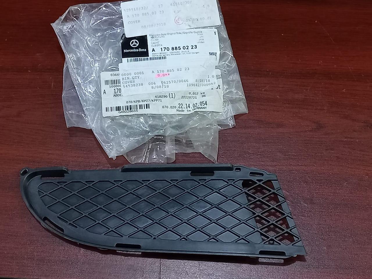 MERCEDES SLK R170 Front Right Bumper Cover A1708850223