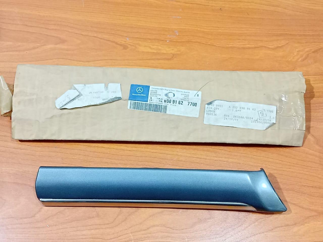 Mercedes-Benz W202 Front Left Fender Strip A2026909162