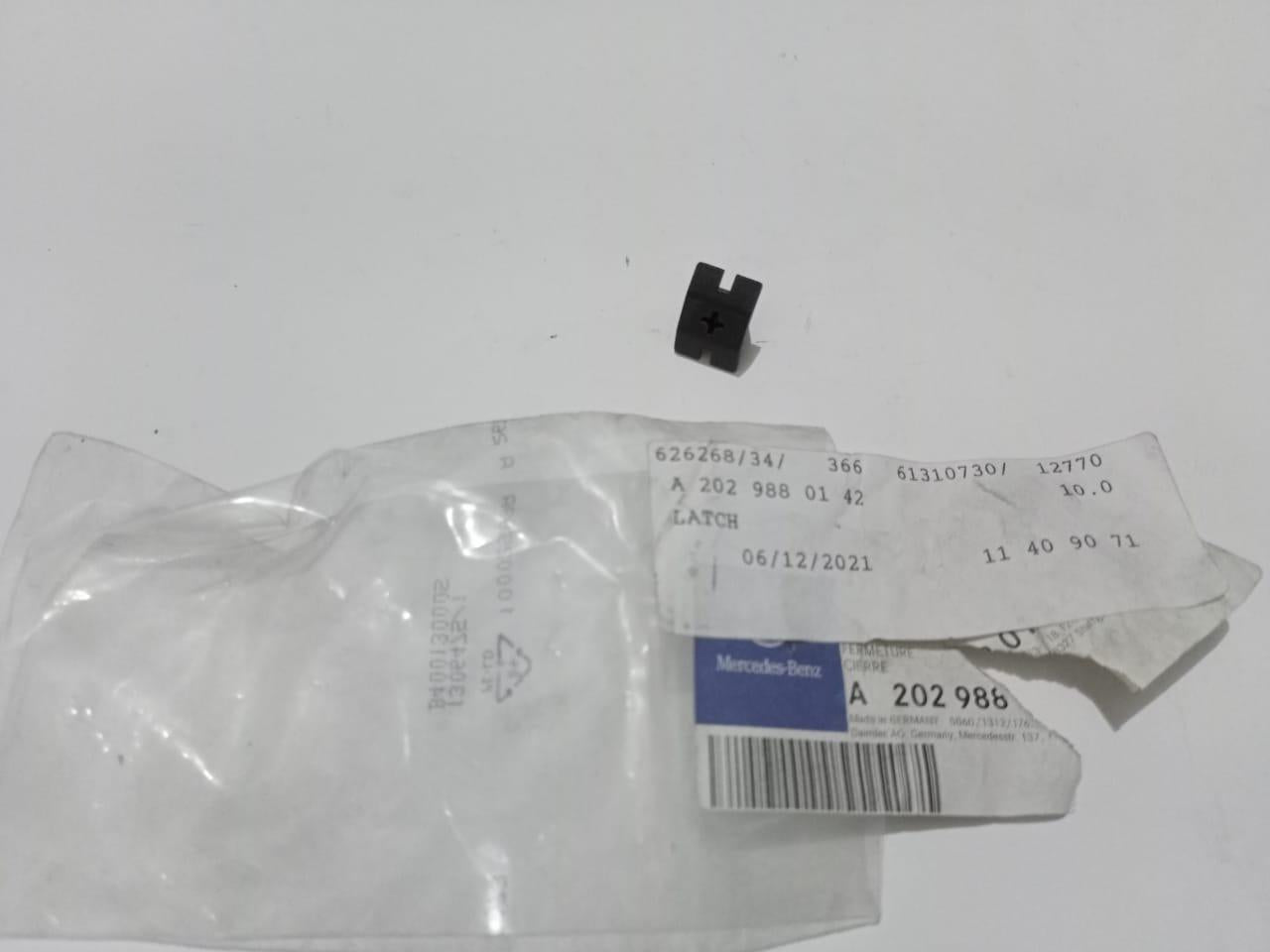 Mercedes-Benz Protect Shield Fastener A2029880142