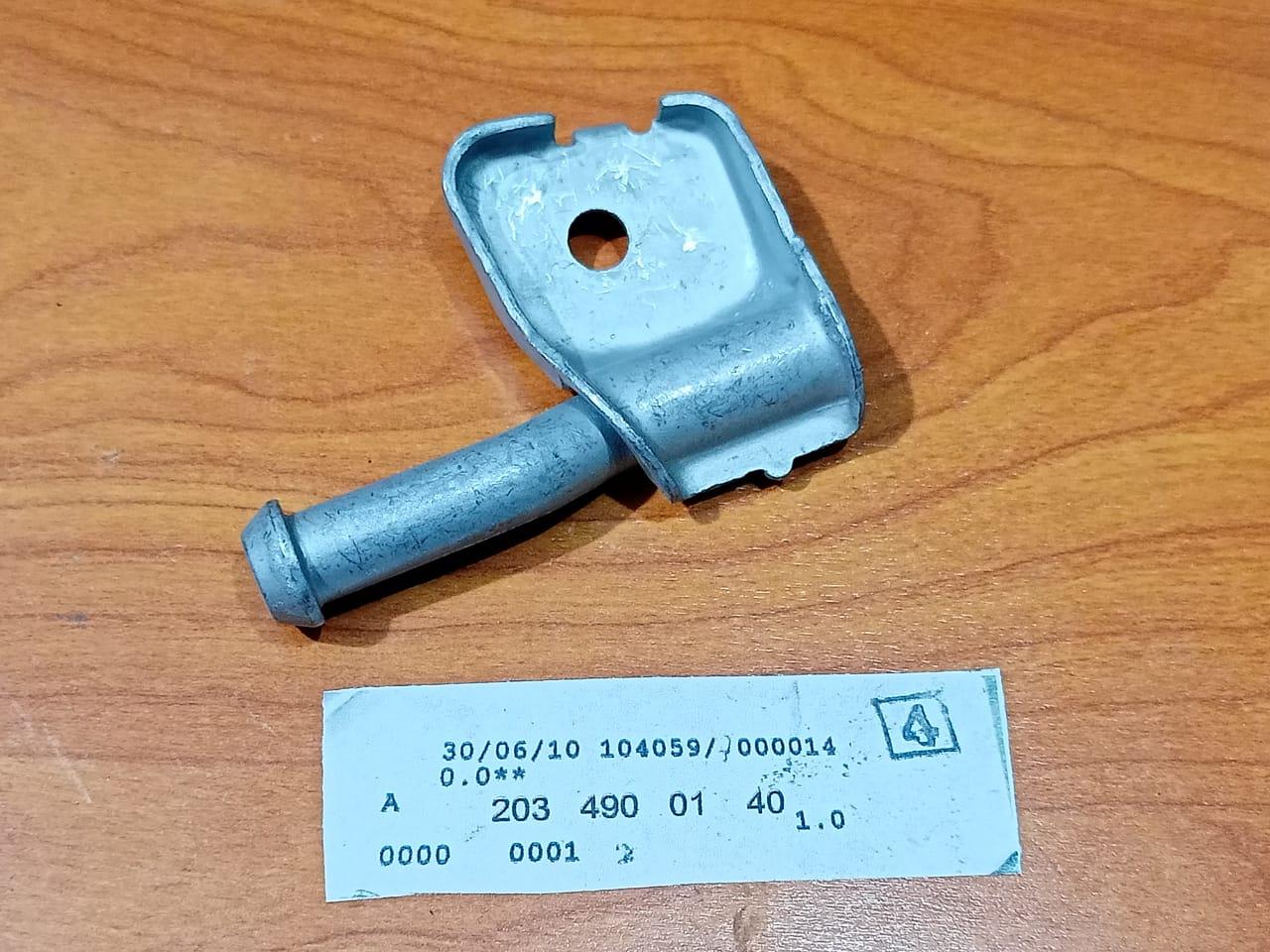 MERCEDES BENZ W203 Exhaust Pipe Bracket A2034900140