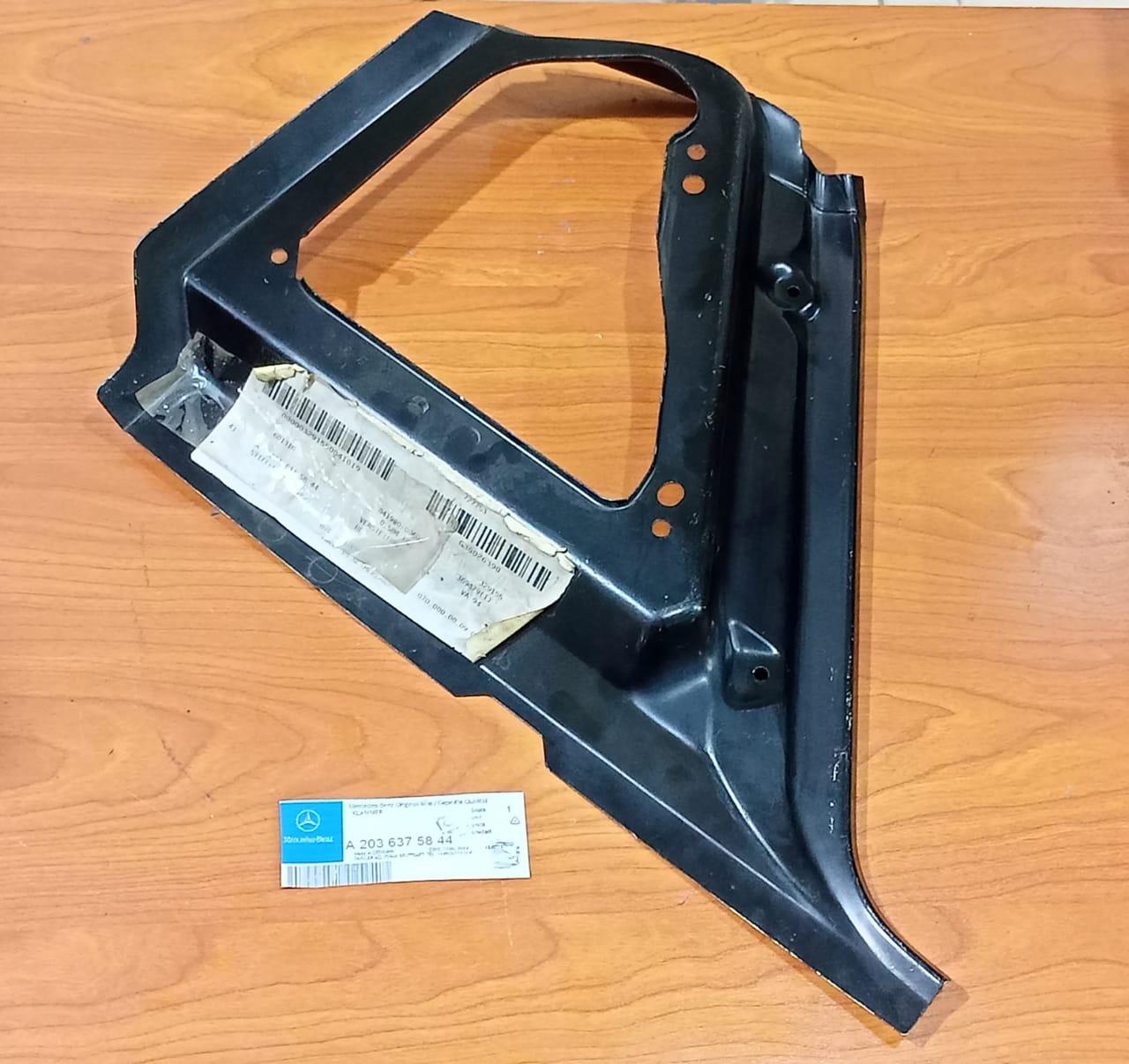 Mercedes-Benz W203 Right Tail Light Reinforcement A2036375844