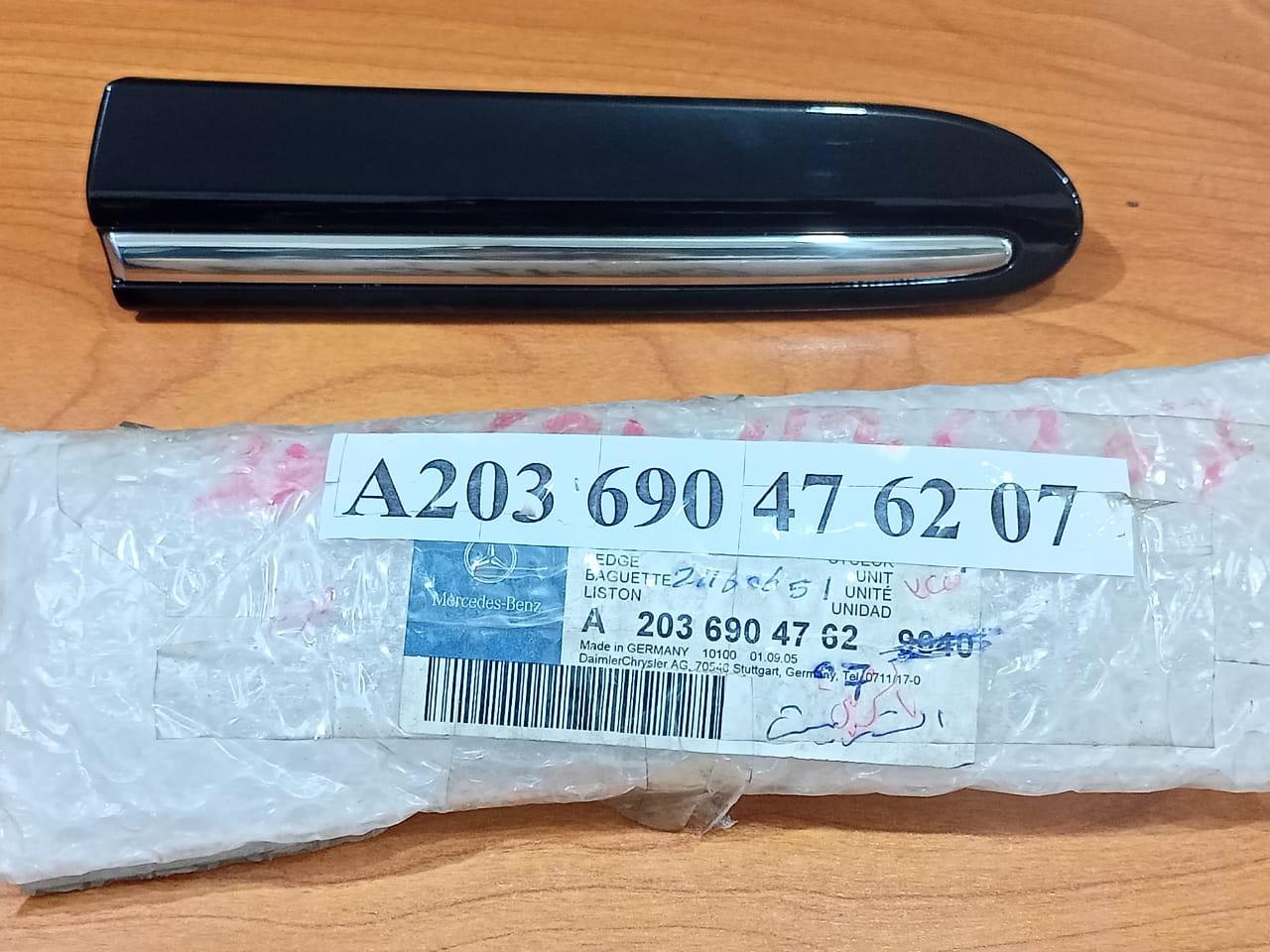 MERCEDES BENZ W203 Front Left Fender Protective Strip A2036904762