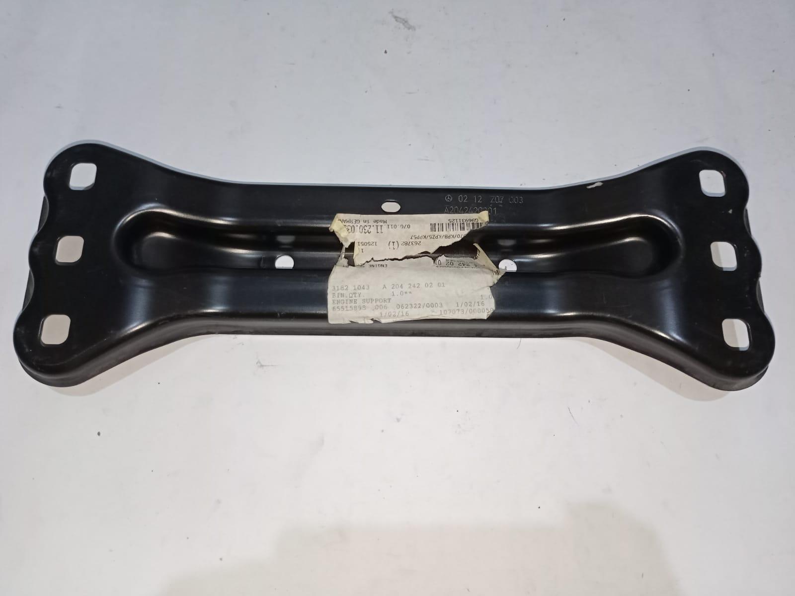 Mercedes-Benz W204 Engine Carrier C180