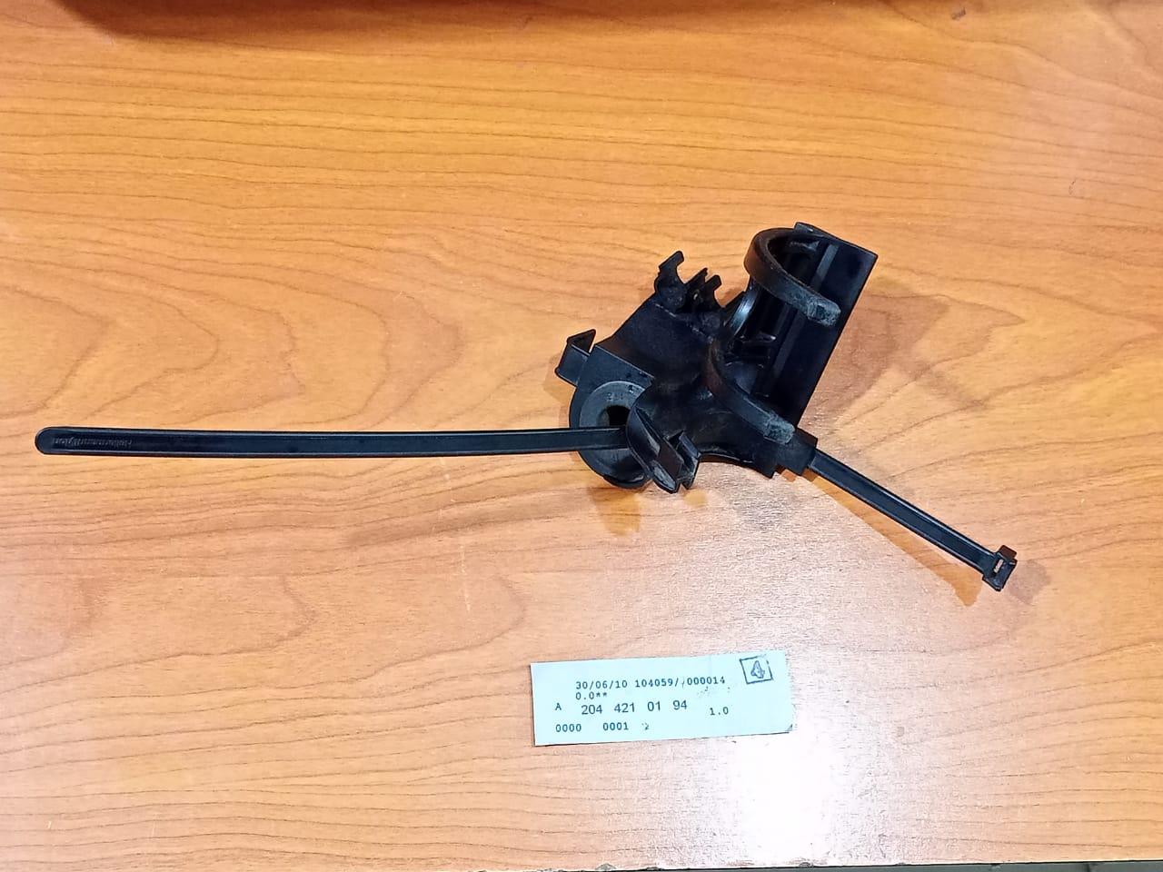 MERCEDES BENZ W204 W212 W221 Brake Hose Bracket A2044210194