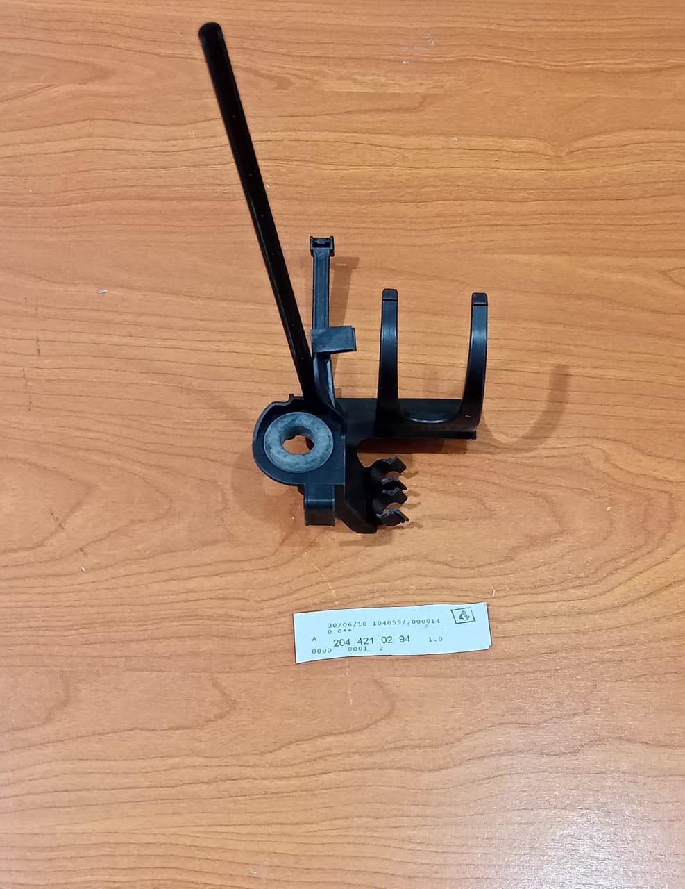 MERCEDES A207 Front RH Brake Hose Bracket A2044210294
